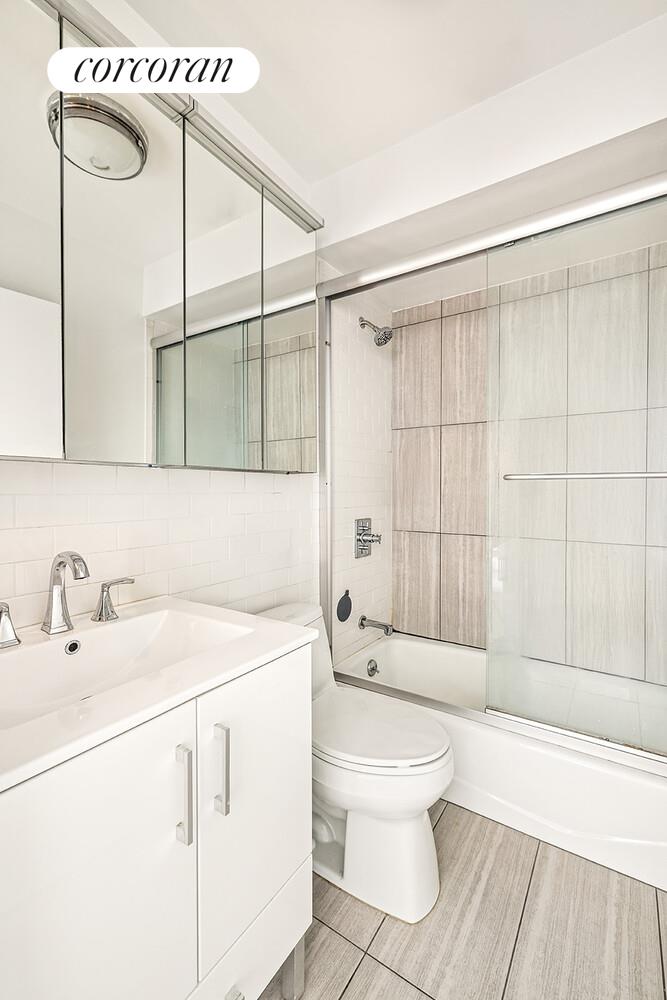 #9 photo, 181 7TH Avenue, Chelsea , NY 10011