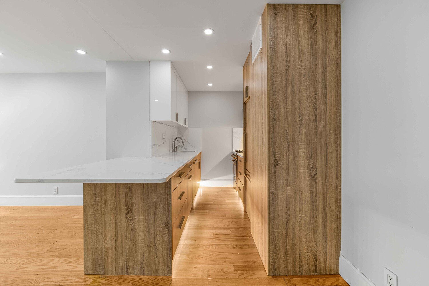 #3 photo, 7 E 14TH Street, Flatiron , NY 10003