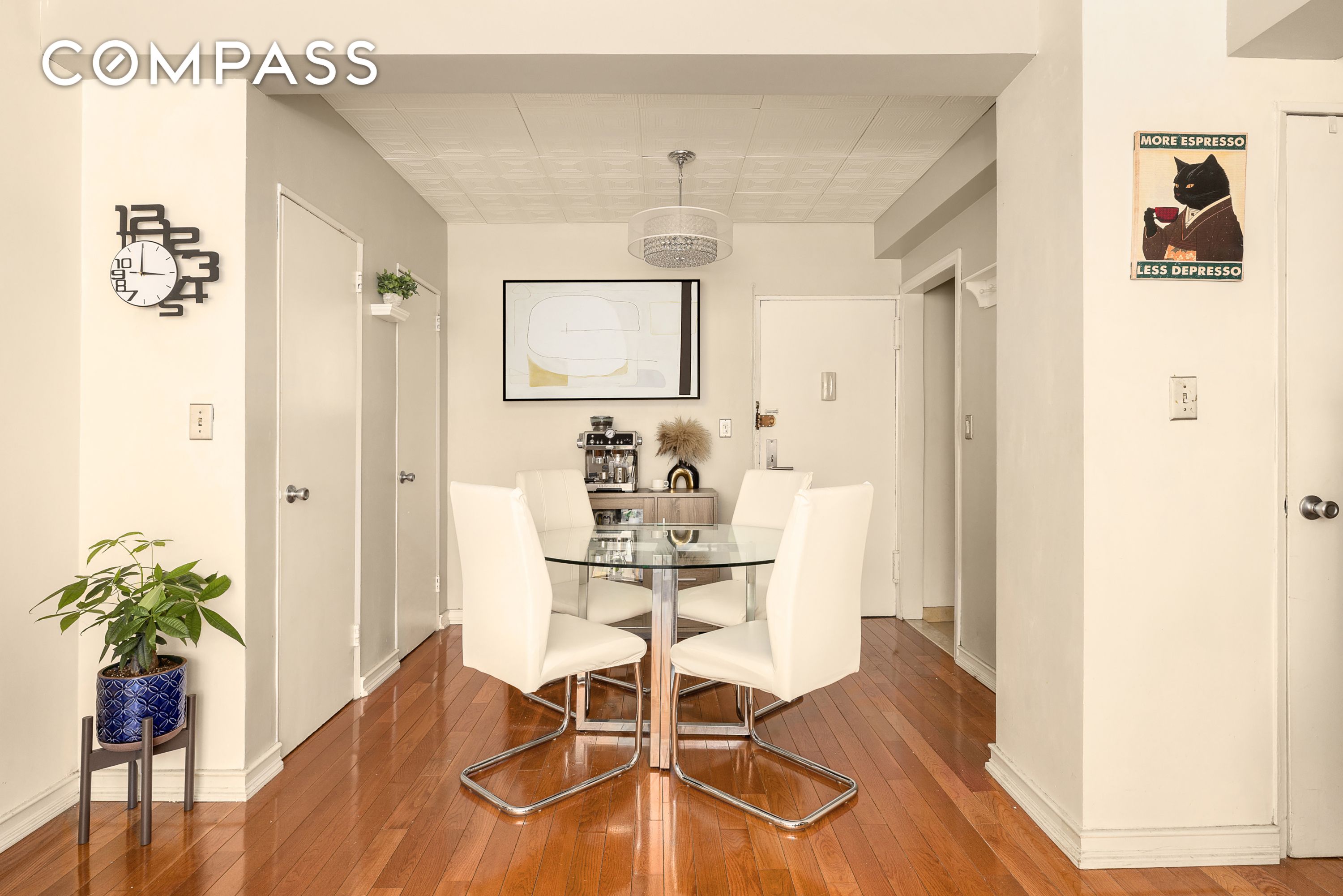 #4 photo, 200 E 36th Street, Murray Hill , NY 10016