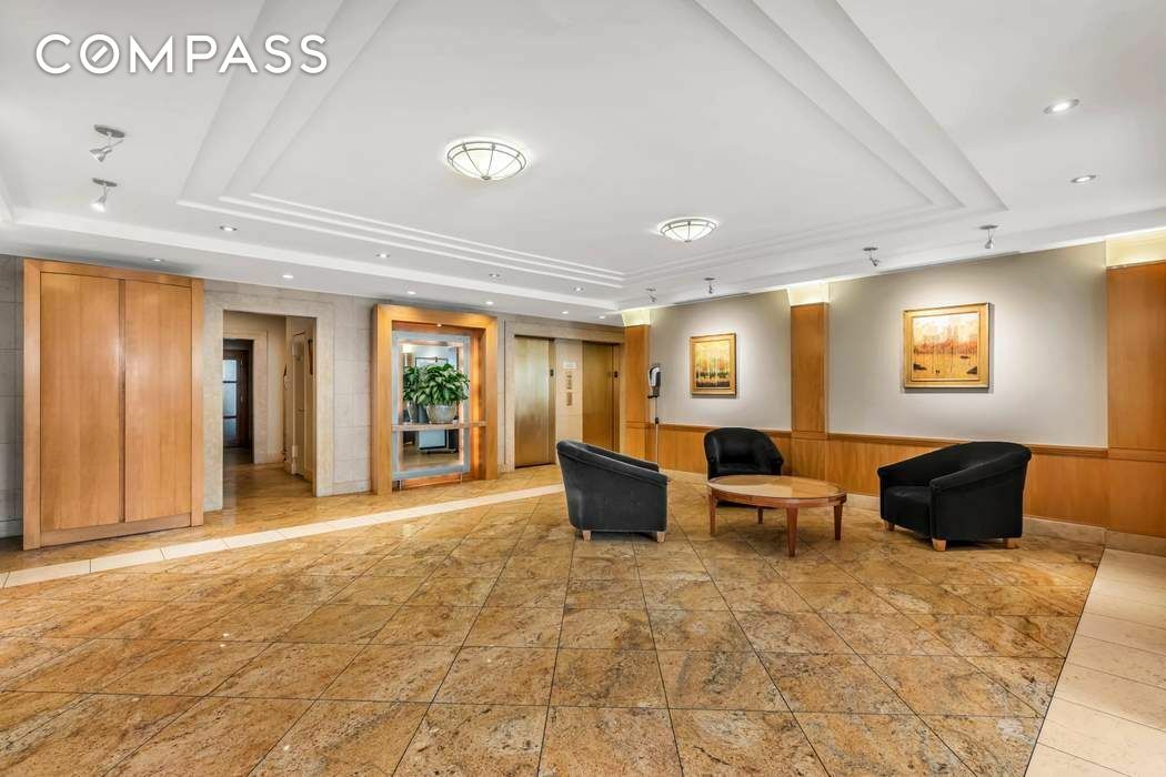 #8 photo, 200 E 36th Street, Murray Hill , NY 10016