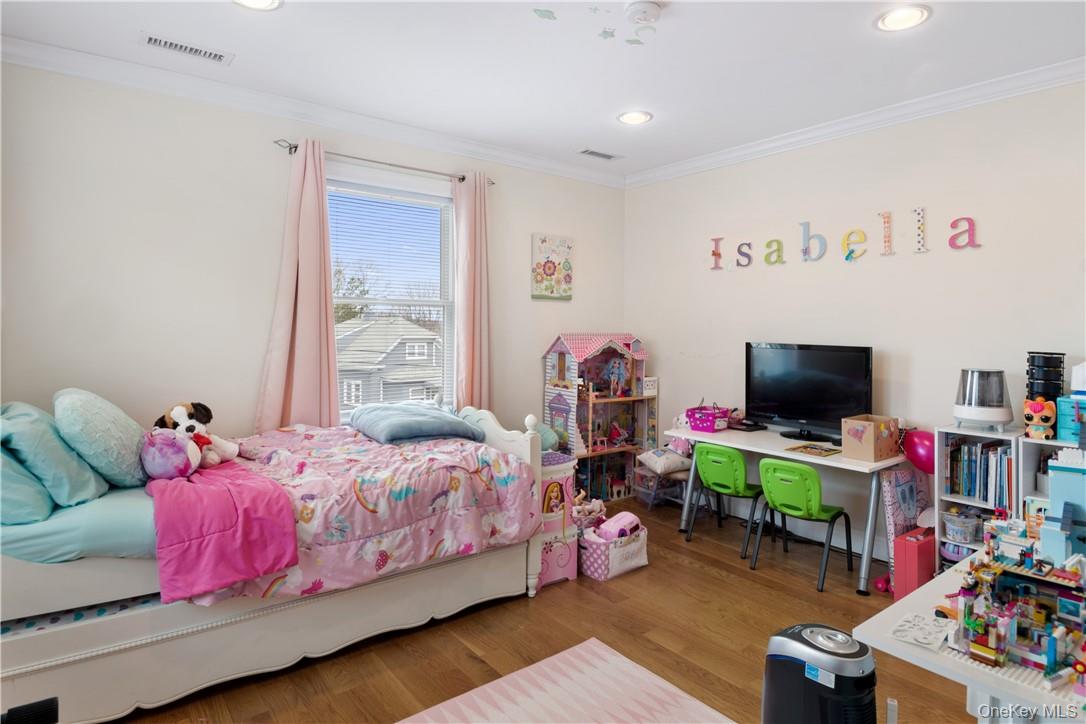 #15 photo, 46 Morgan Street, Eastchester , NY 10709