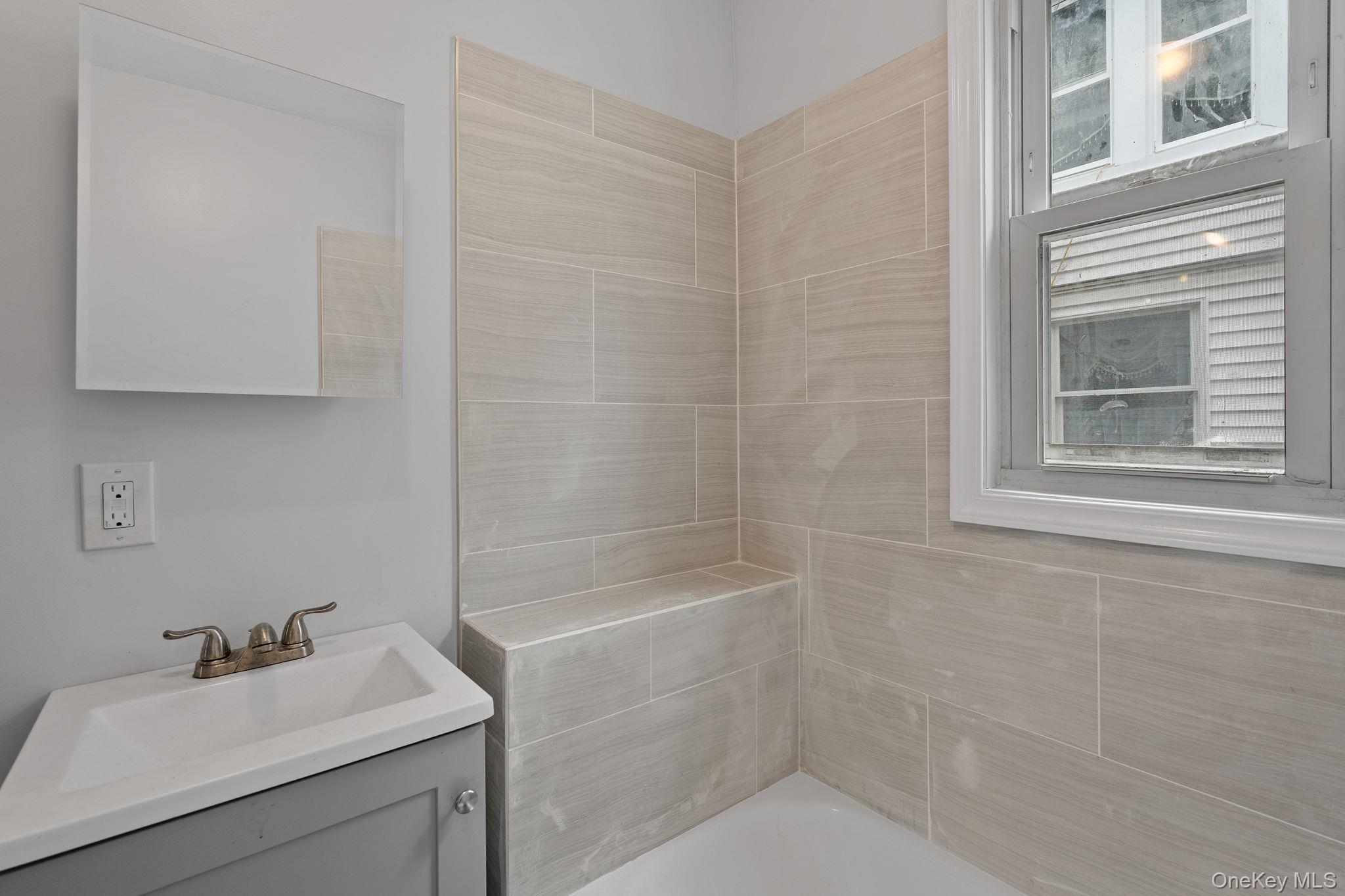 #11 photo, 21 Lent Street, Poughkeepsie , NY 12601