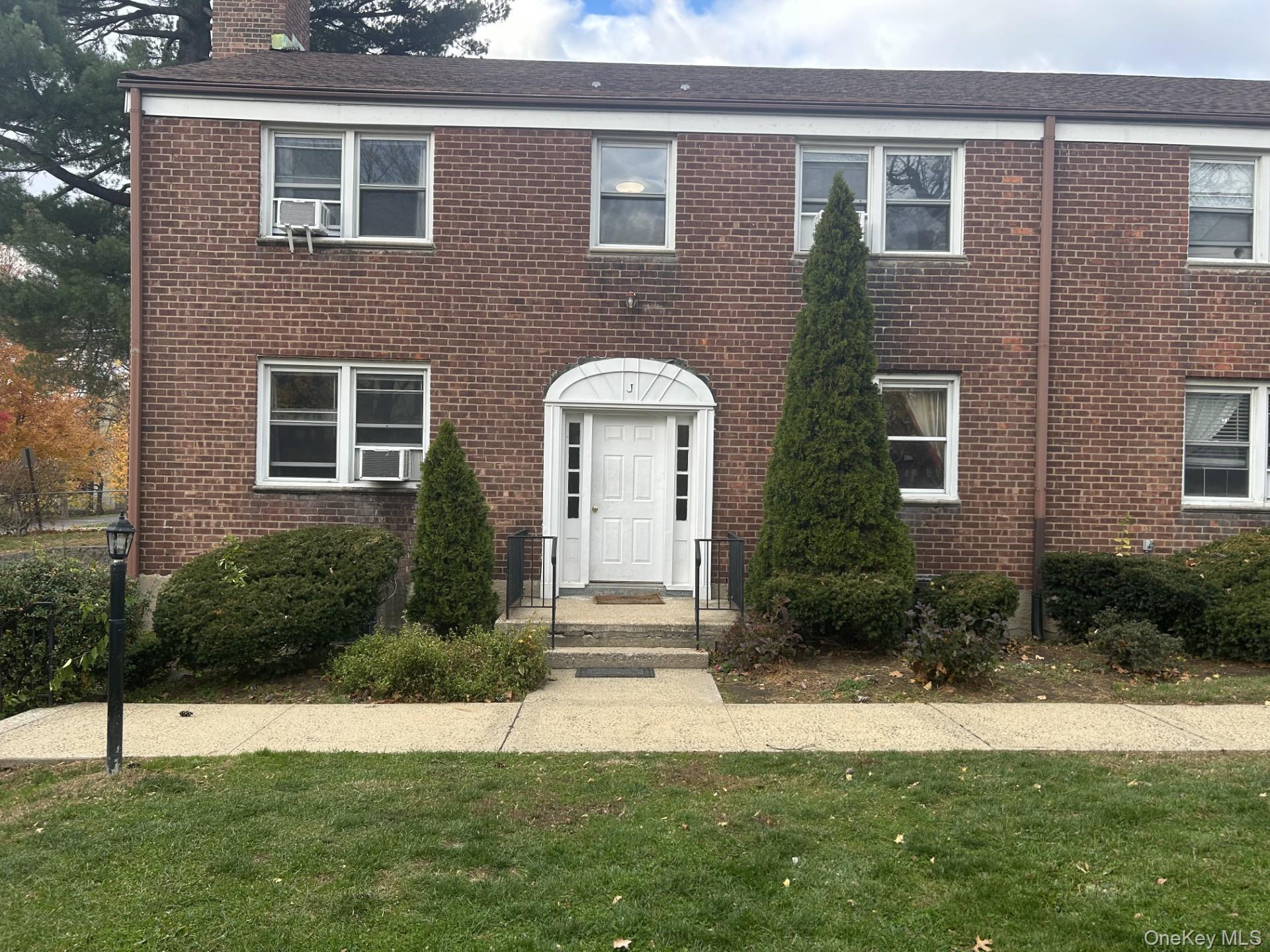 #3 photo, 79 N Broadway, White Plains , NY 10603