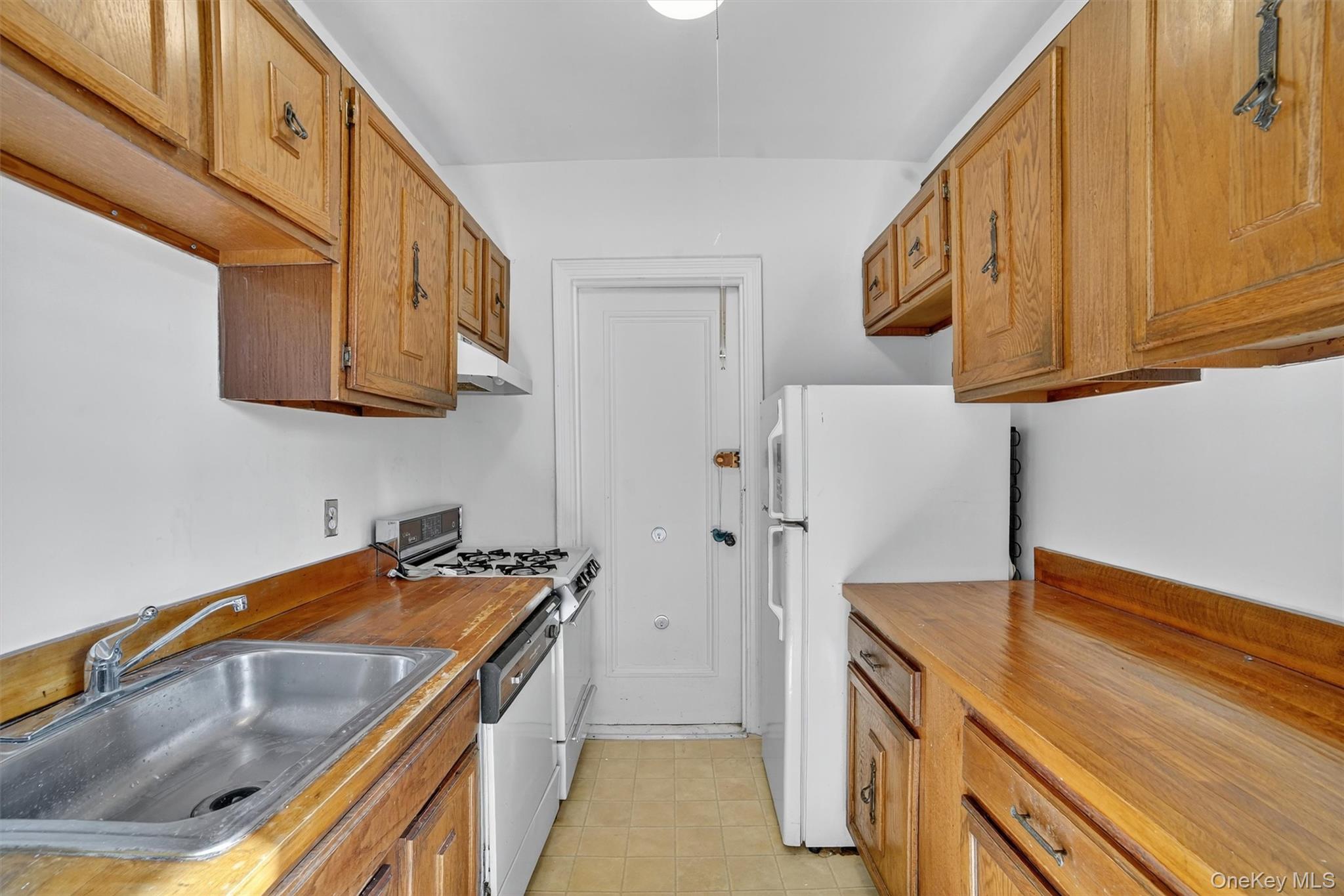 #7 photo, 35 Parkview Avenue, Bronxville , NY 10708