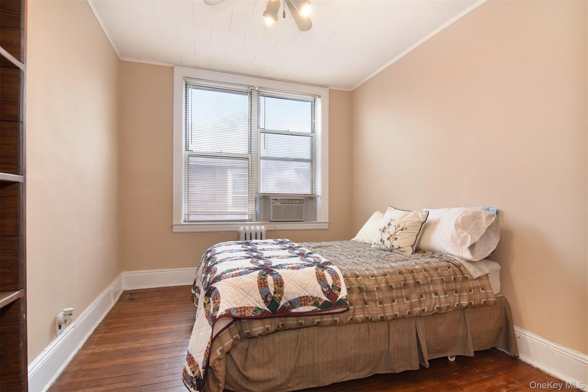 #11 photo, 1087 Pierce Avenue, Bronx , NY 10461