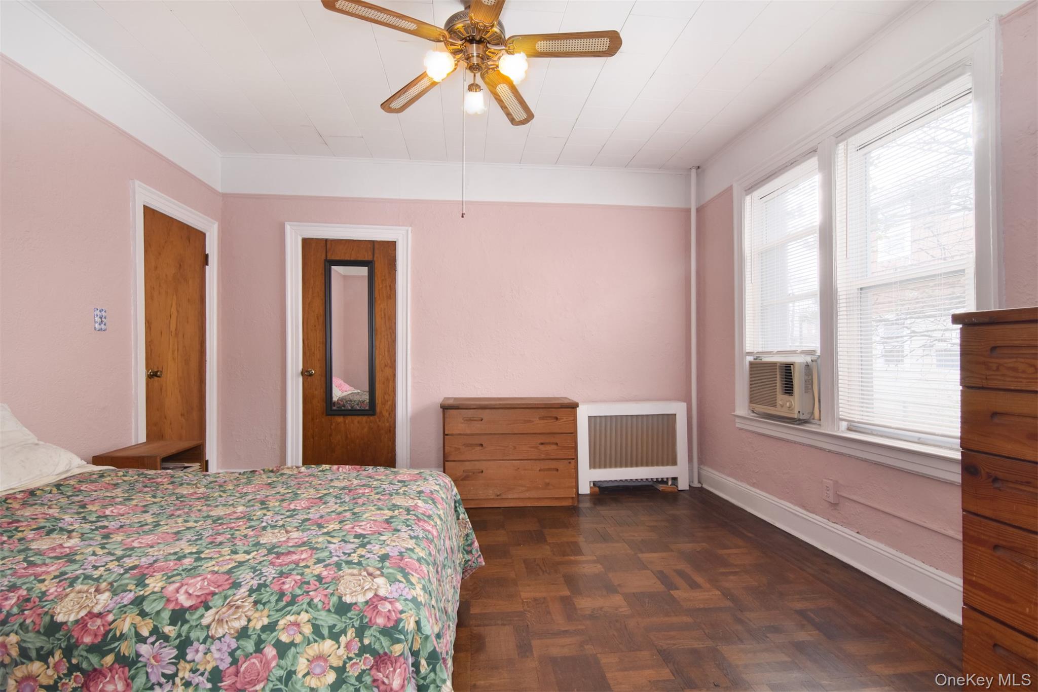 #14 photo, 1087 Pierce Avenue, Bronx , NY 10461