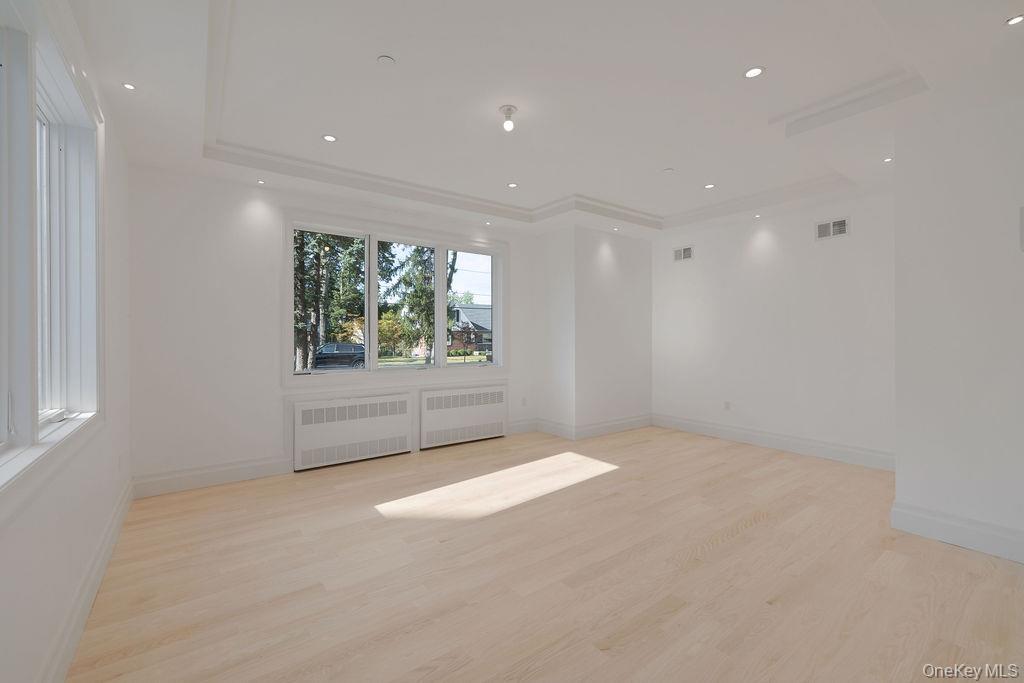 #4 photo, 27 Ellish Parkway, Spring Valley , NY 10977