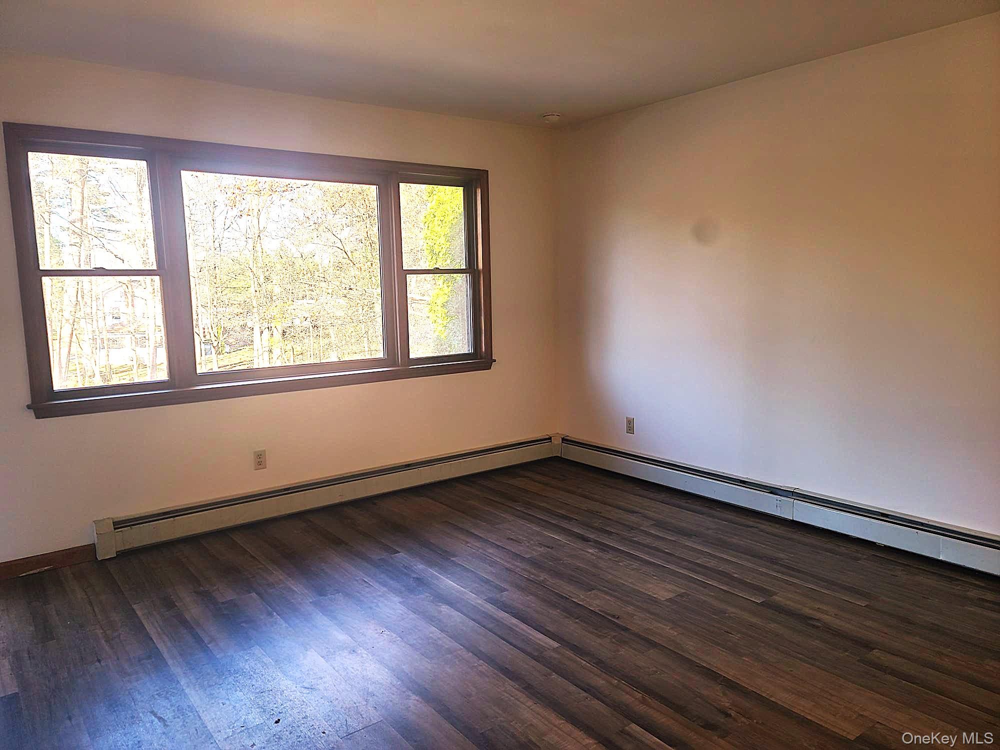 #3 photo, 1022 Violet Avenue, Hyde Park , NY 12538