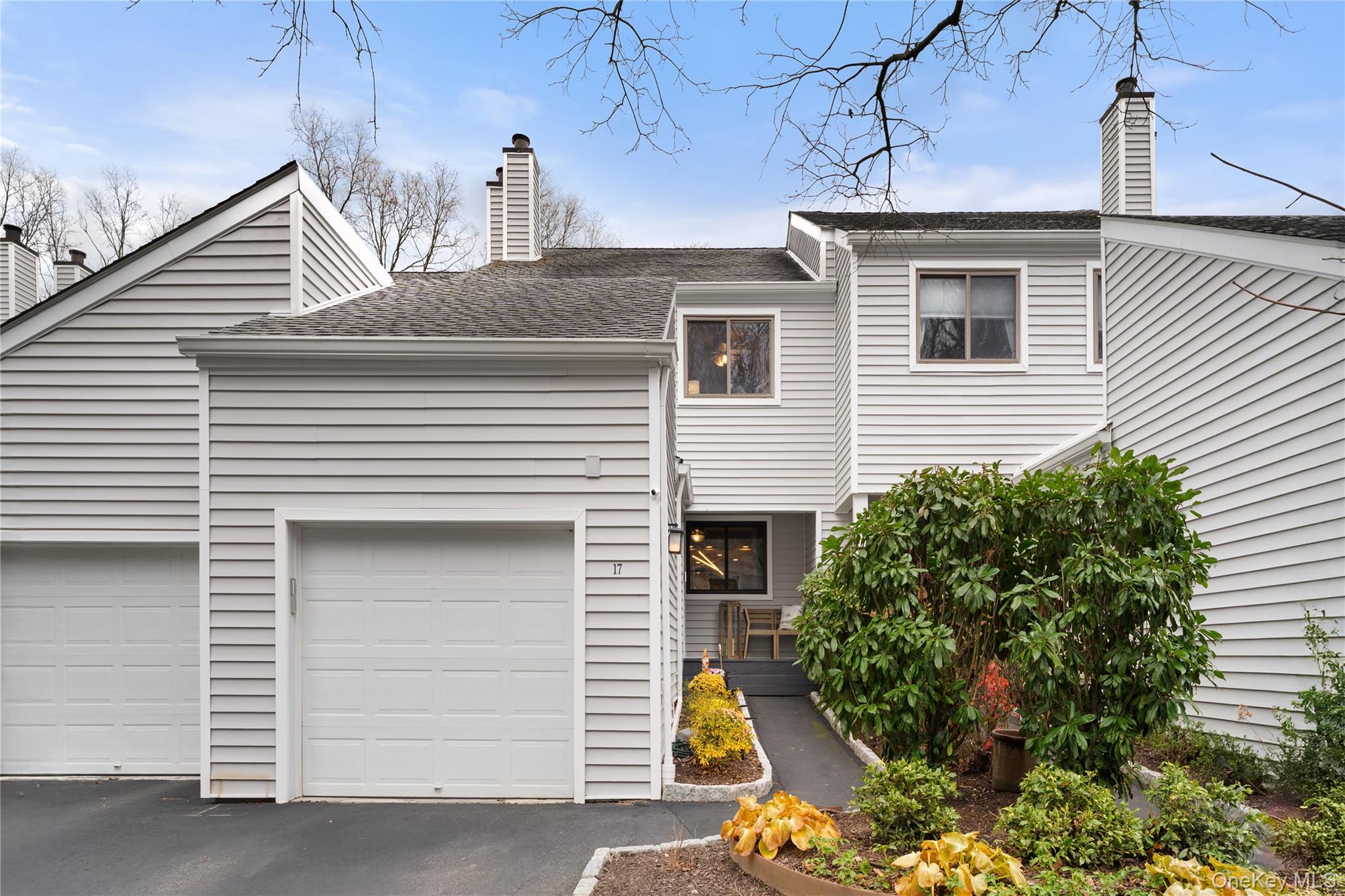 #1 photo, 17 Ledgewood Commons, Millwood , NY 10546