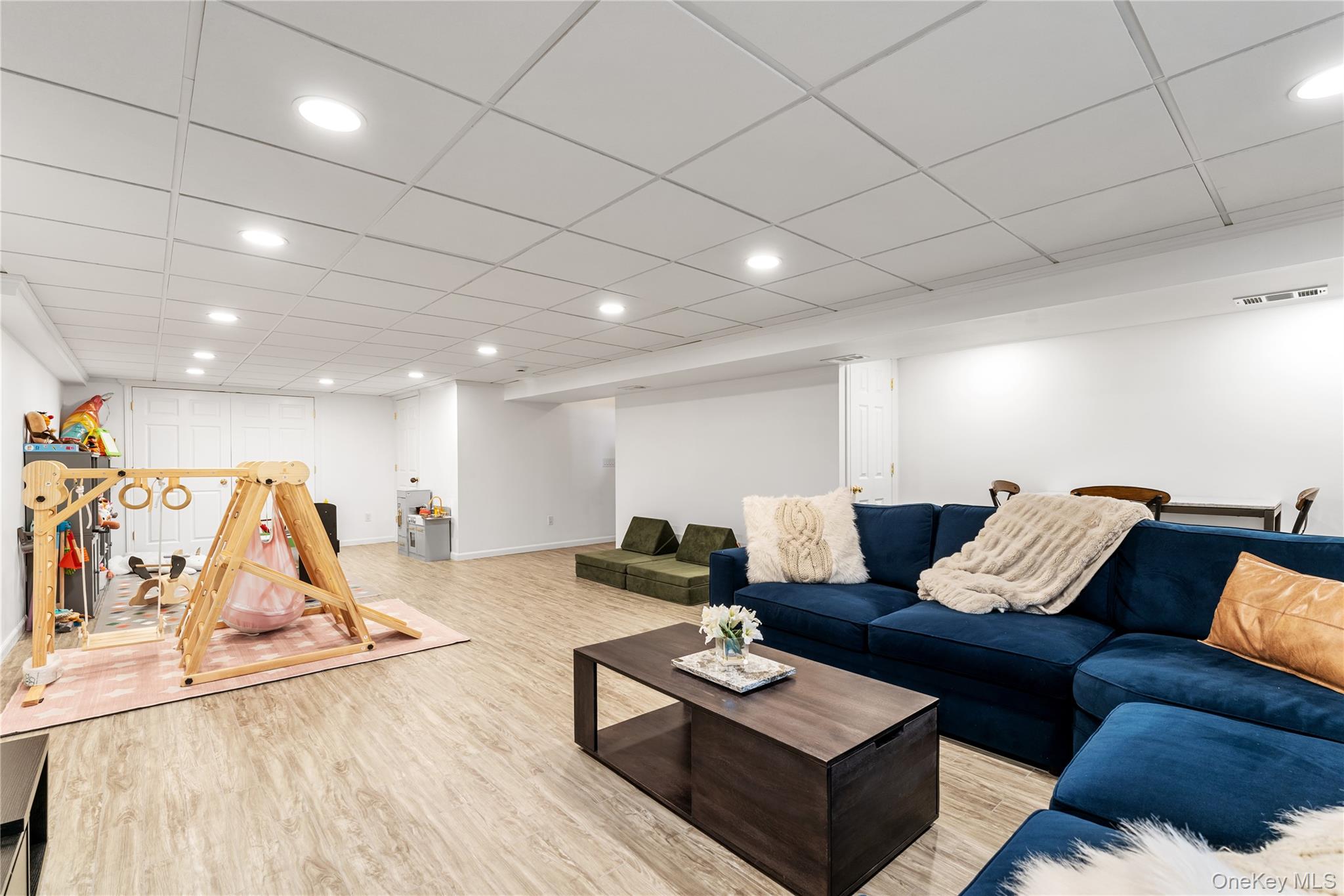 #14 photo, 17 Ledgewood Commons, Millwood , NY 10546