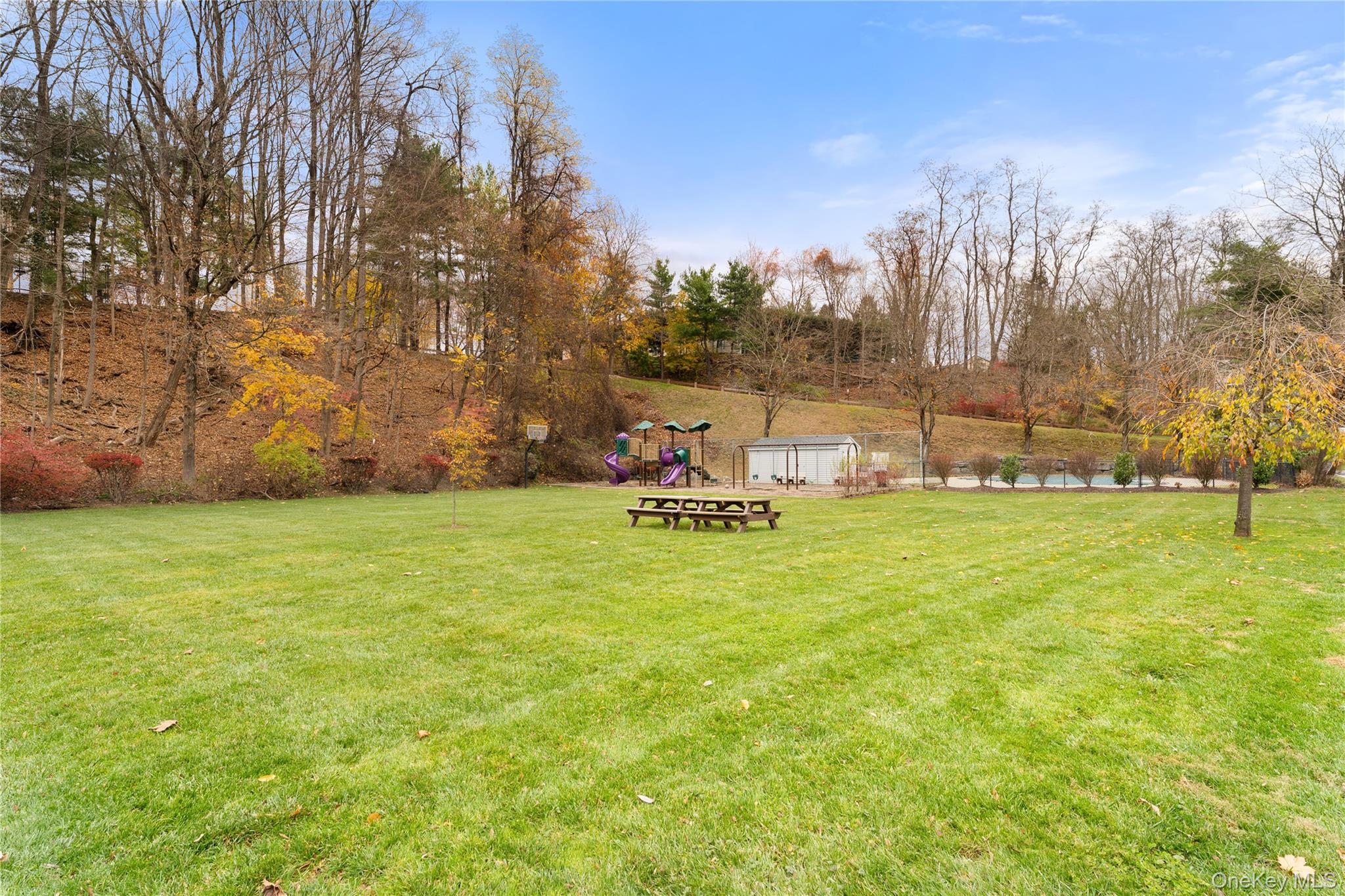 #18 photo, 17 Ledgewood Commons, Millwood , NY 10546