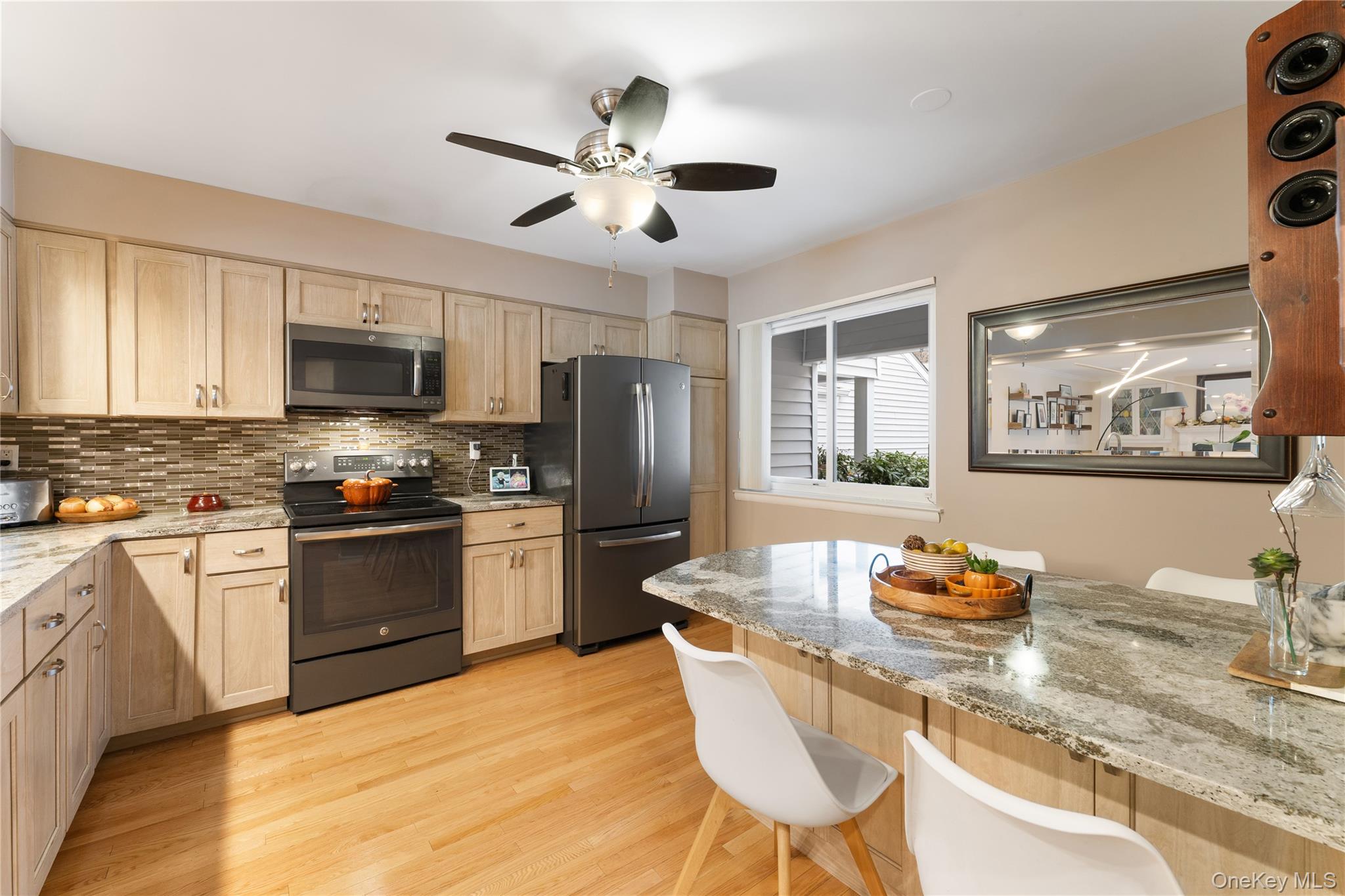 #6 photo, 17 Ledgewood Commons, Millwood , NY 10546