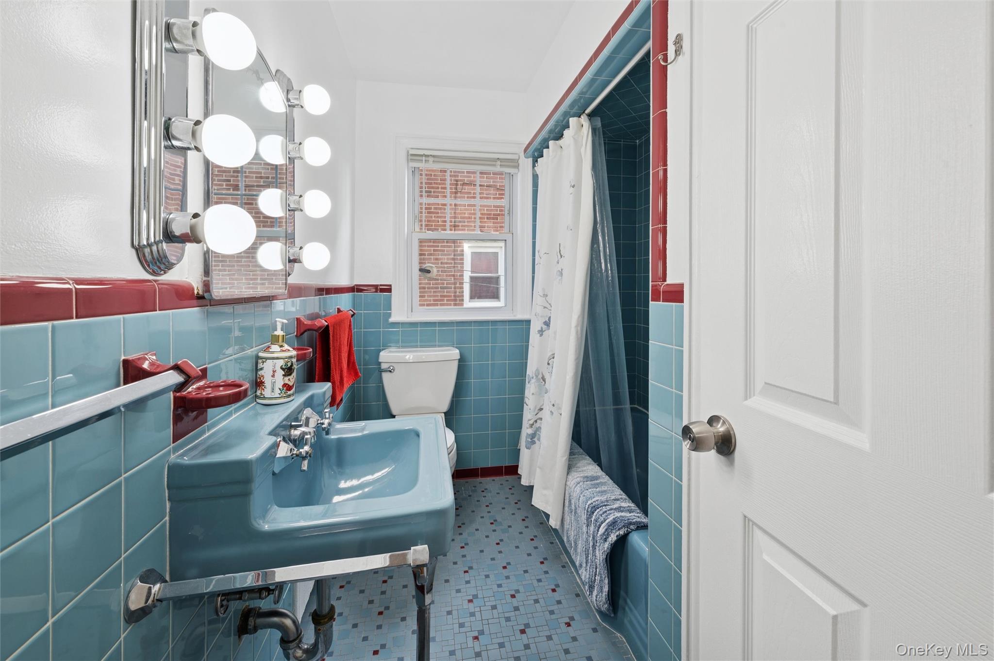 #19 photo, 138 Colonial Place, New Rochelle , NY 10801