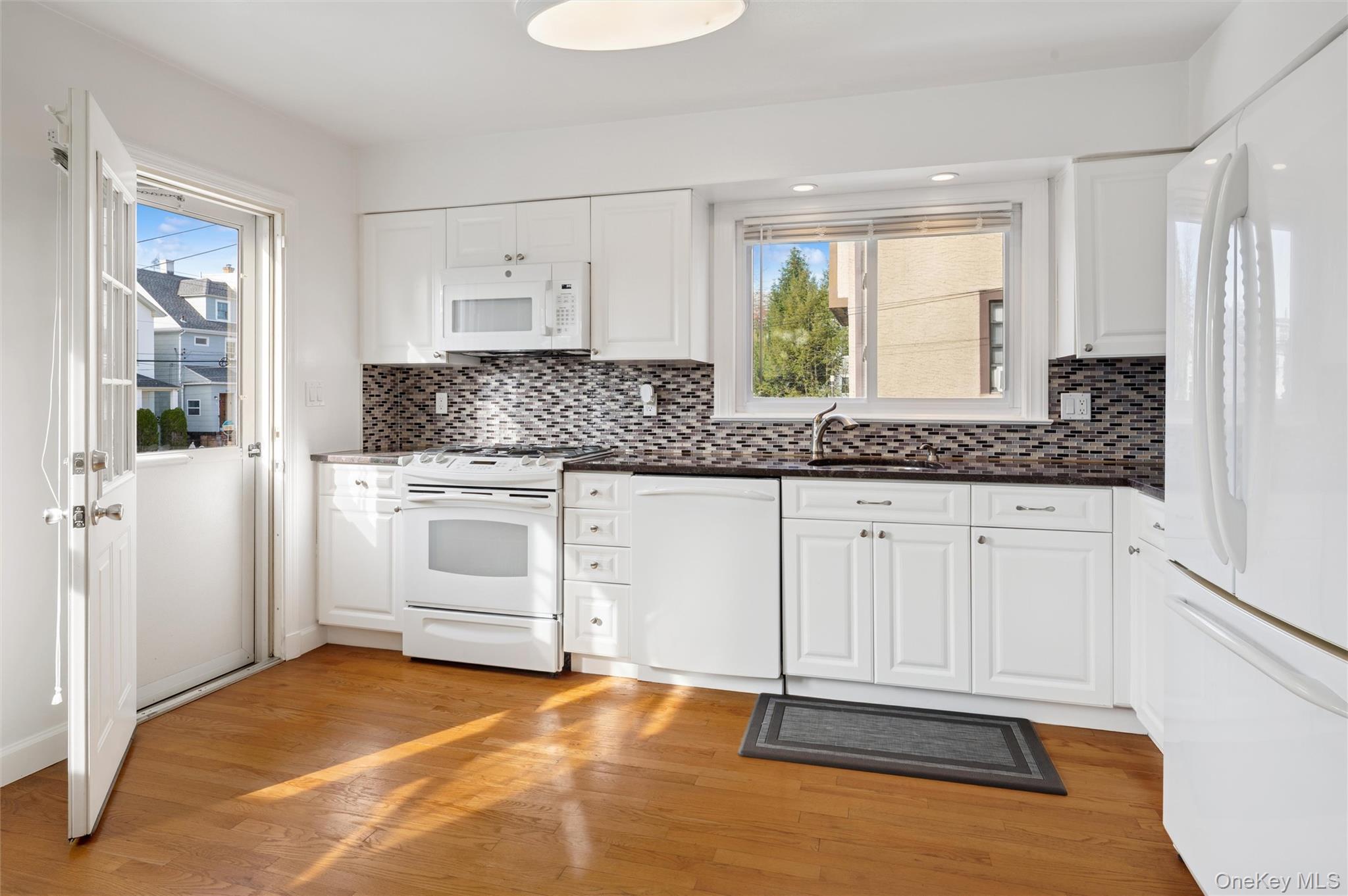 #9 photo, 138 Colonial Place, New Rochelle , NY 10801