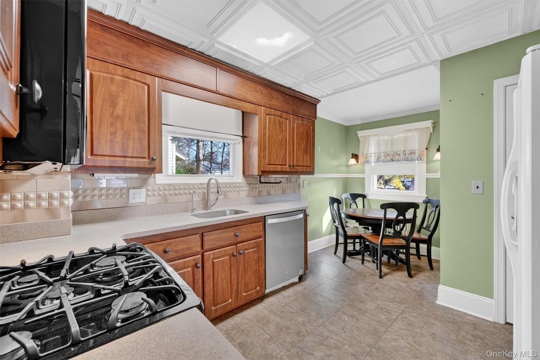 #19 photo, 165 Wayne Avenue, Suffern , NY 10901