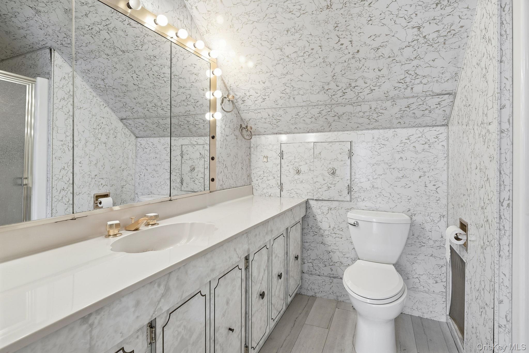 #12 photo, 2335 Young Avenue, Bronx , NY 10469