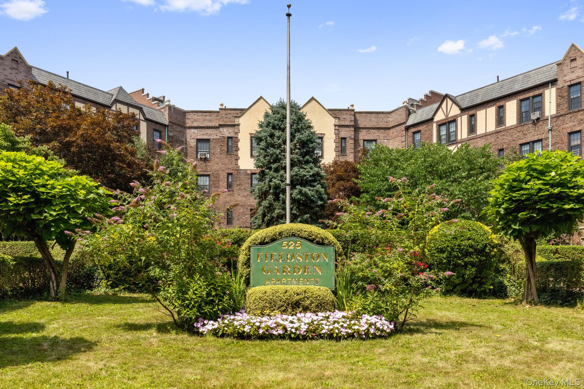 #1 photo, 525 W 238th Street, Bronx , NY 10463