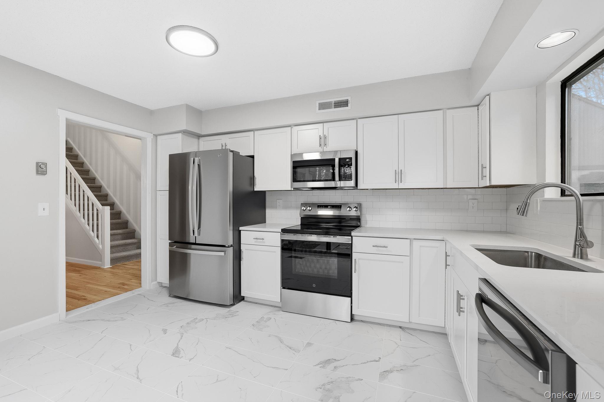 #8 photo, 390 Heritage Hills, Somers , NY 10589