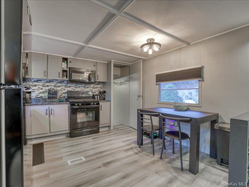 #11 photo, 165 Lattintown Road, Marlboro , NY 12550