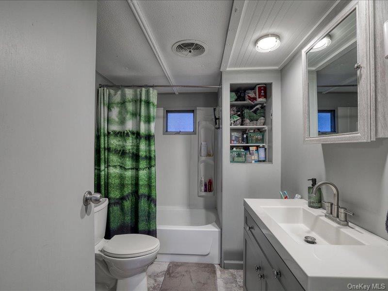 #20 photo, 165 Lattintown Road, Marlboro , NY 12550