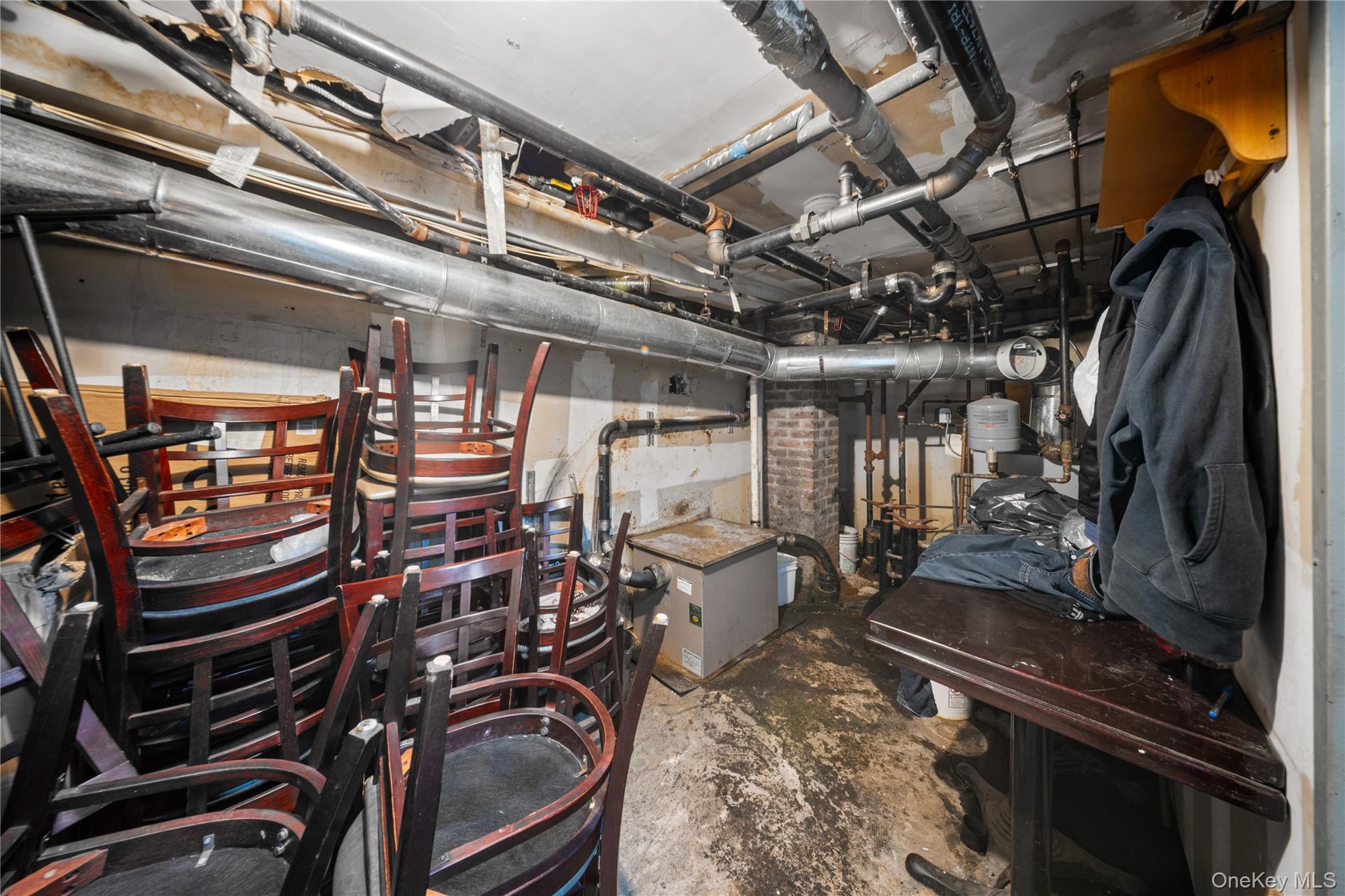 #16 photo, 77 Middle Neck Rd, Great Neck , NY 11021