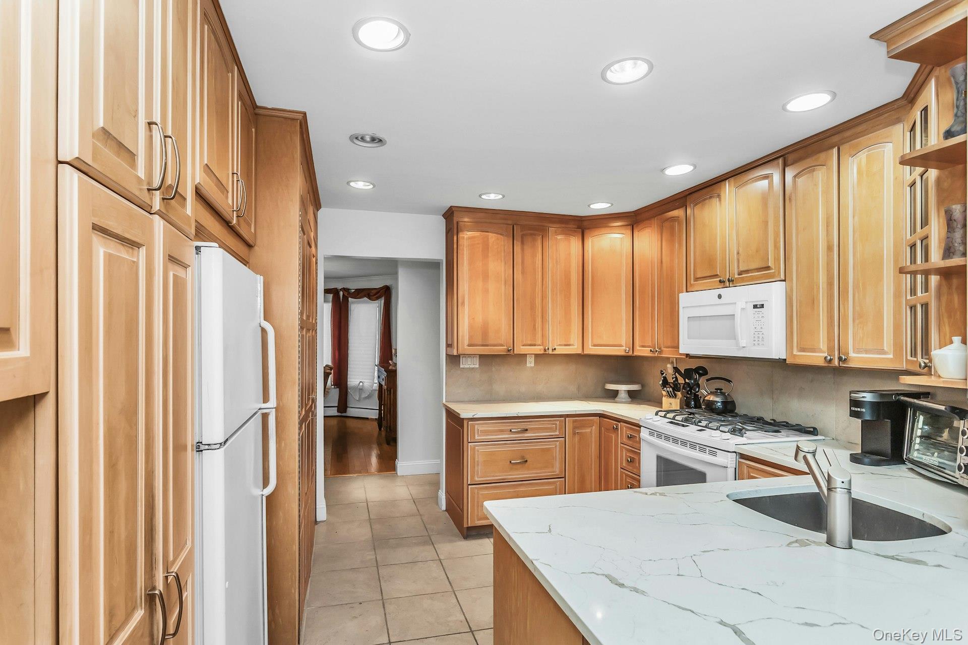 #12 photo, 45 Verleye Avenue, سوفولك East Northport , NY 11731