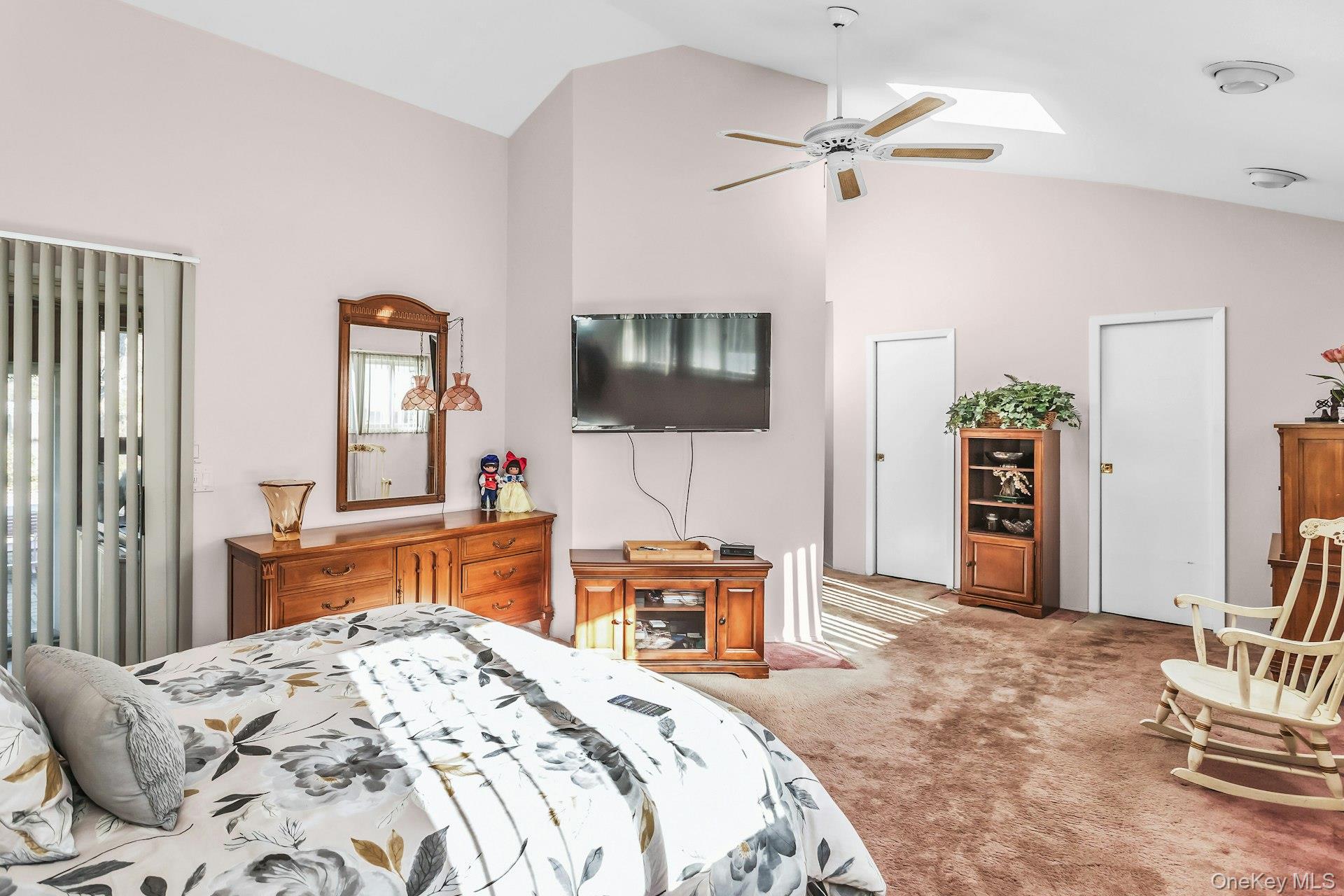 #17 photo, 45 Verleye Avenue, سوفولك East Northport , NY 11731