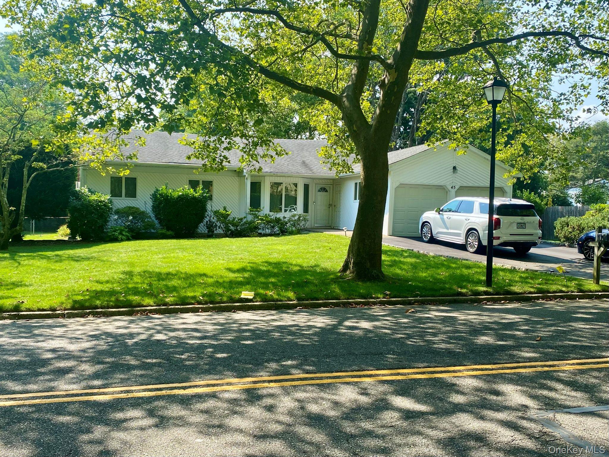 #2 photo, 45 Verleye Avenue, East Northport , NY 11731