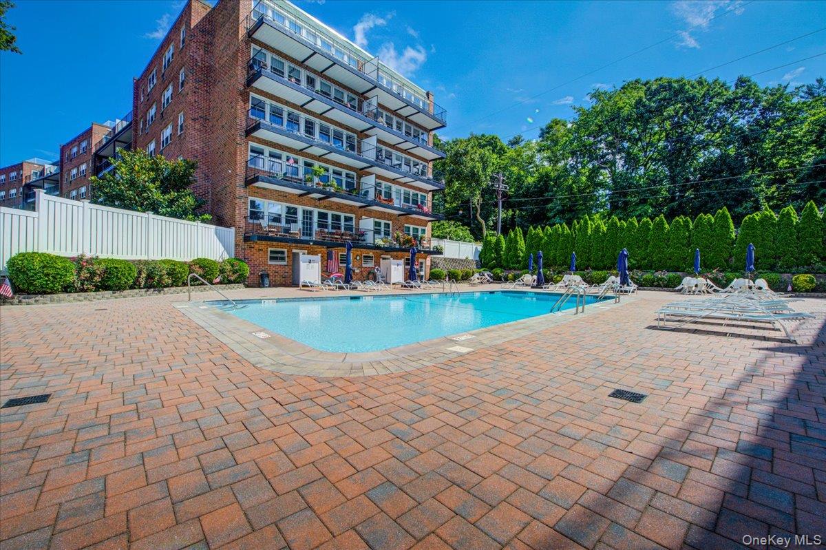 #15 photo, 30 Pearsall Avenue, Glen Cove , NY 11542