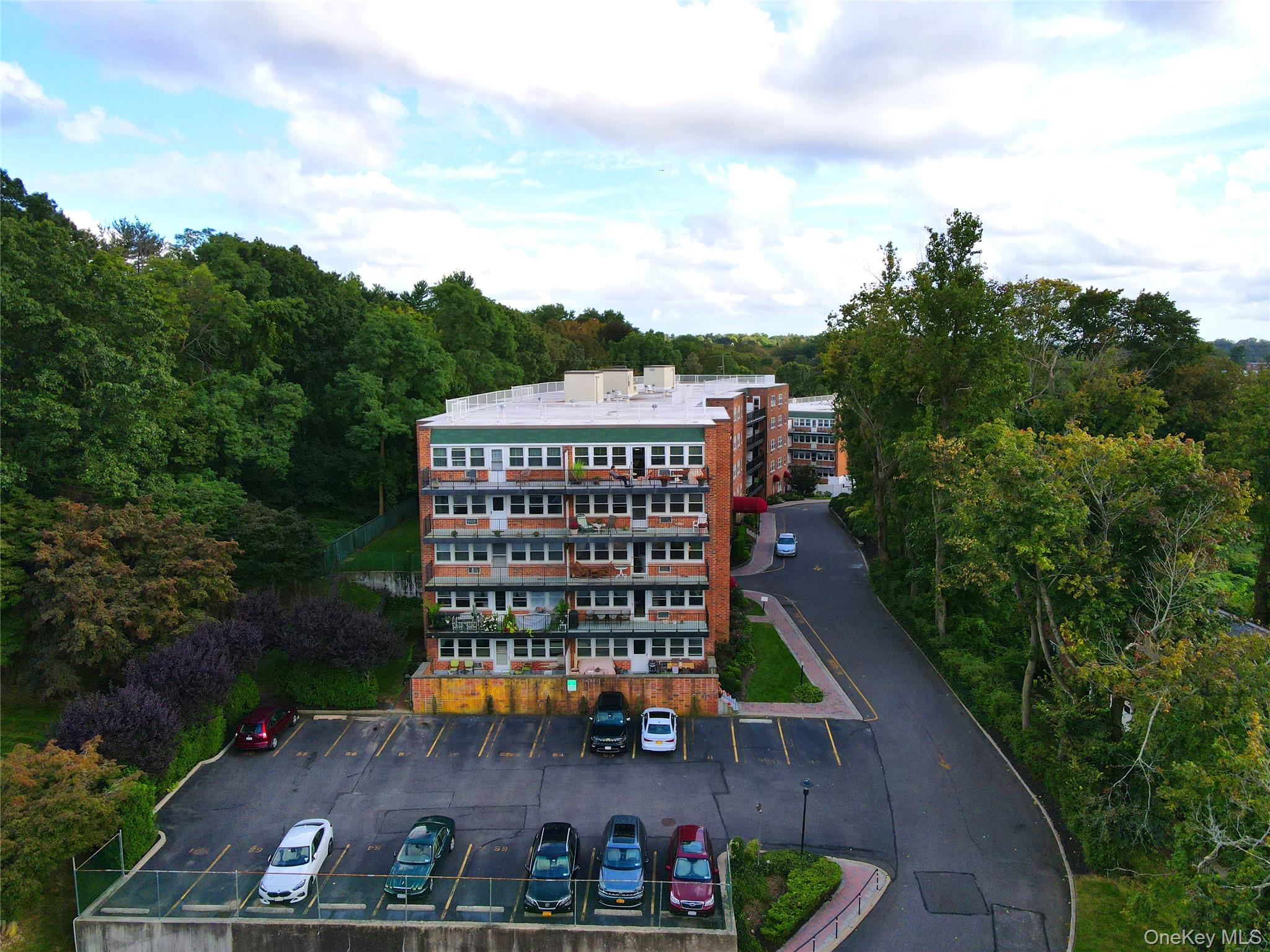 #18 photo, 30 Pearsall Avenue, Glen Cove , NY 11542