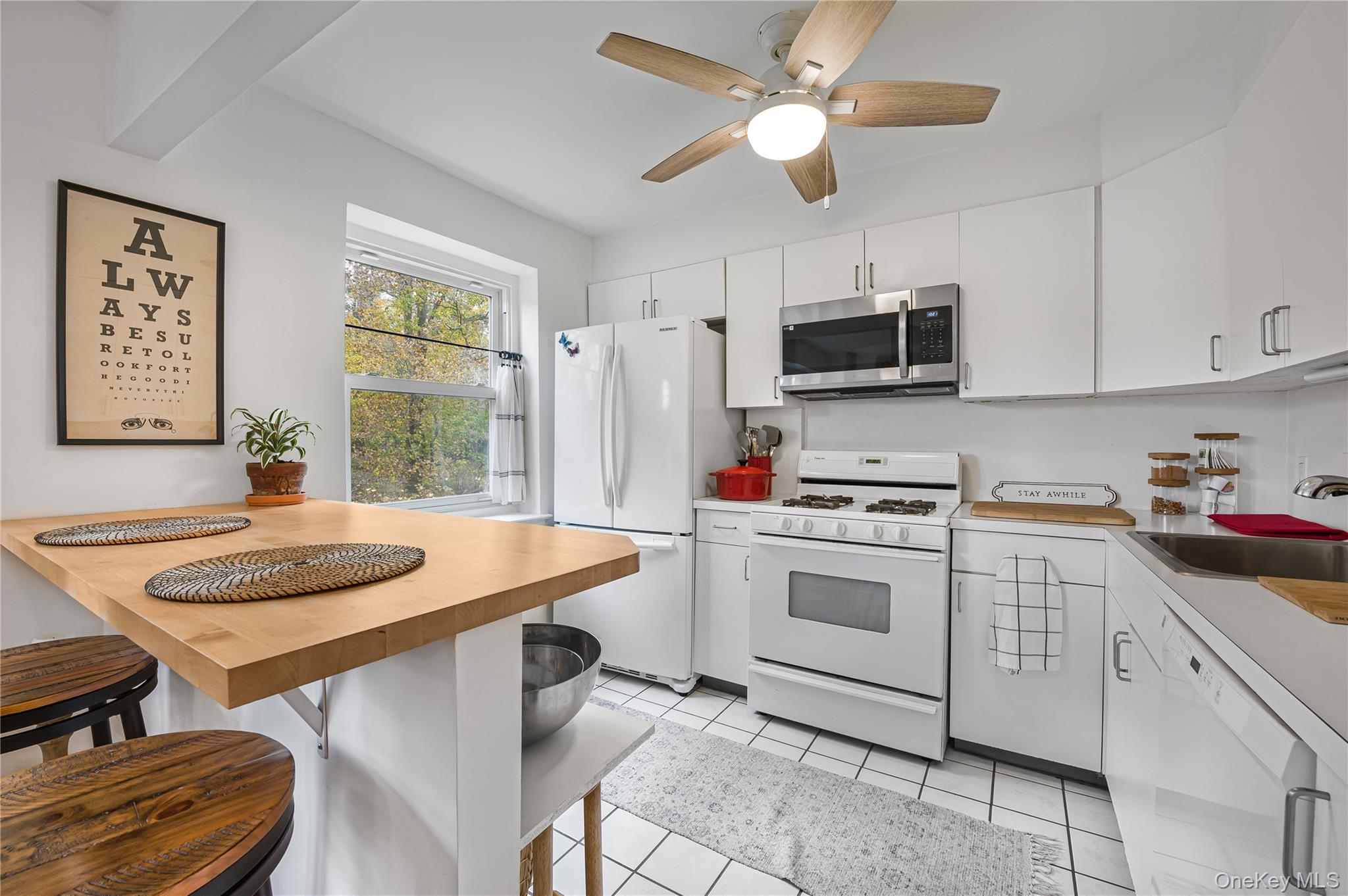 #6 photo, 30 Pearsall Avenue, Glen Cove , NY 11542