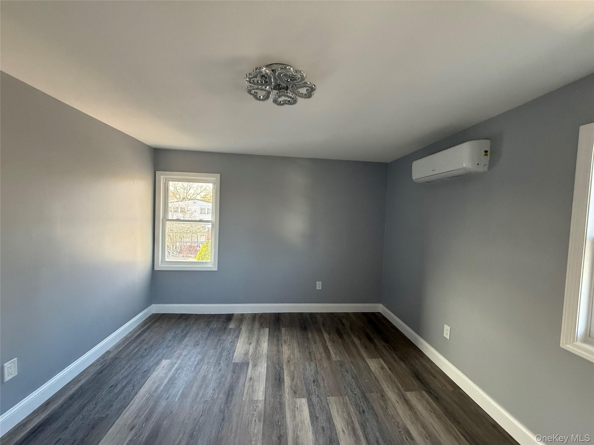 #12 photo, 130-16 233rd, Rosedale , NY 11422