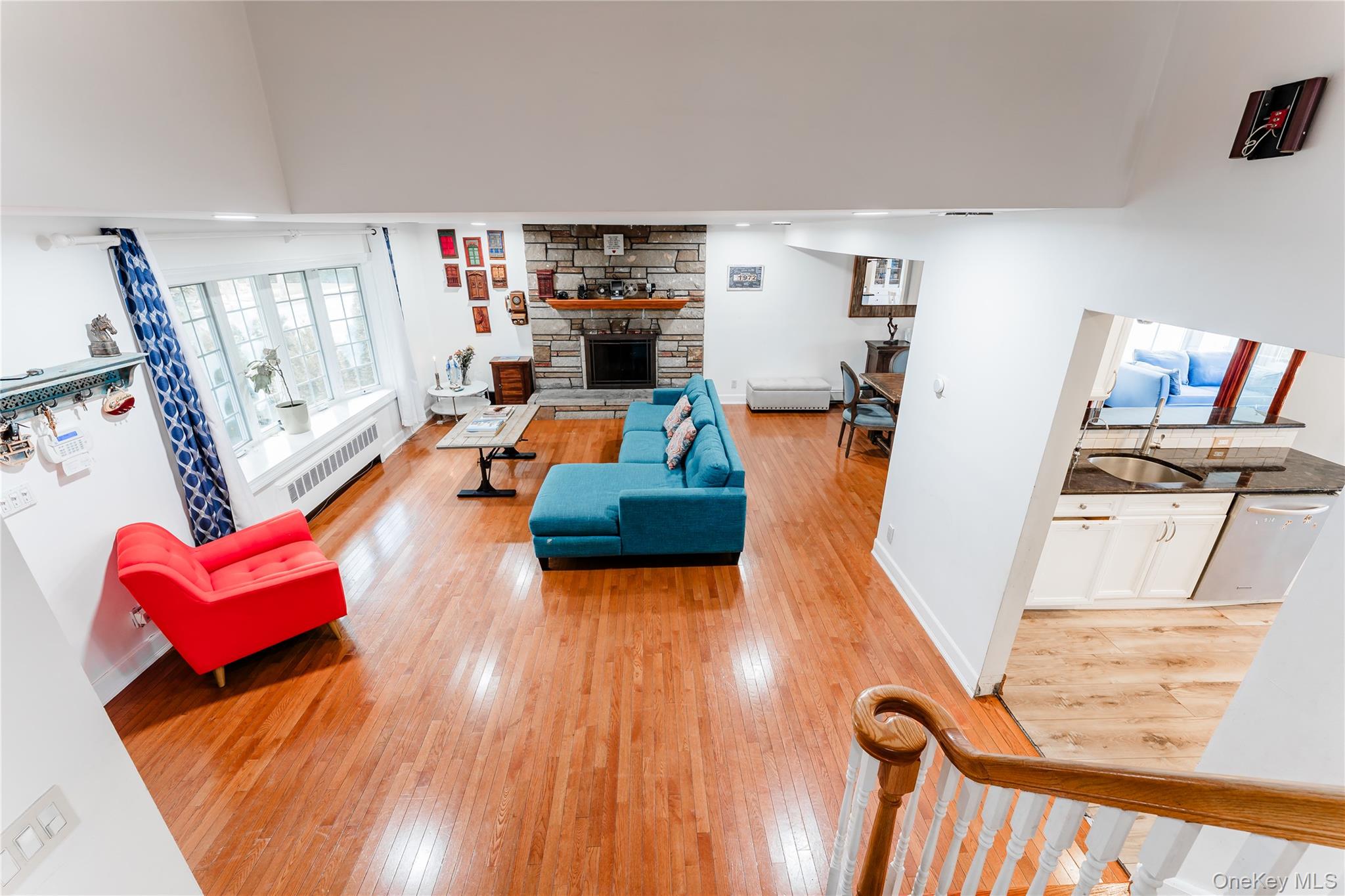 #4 photo, 575 Cornwell Avenue, Malverne , NY 11565