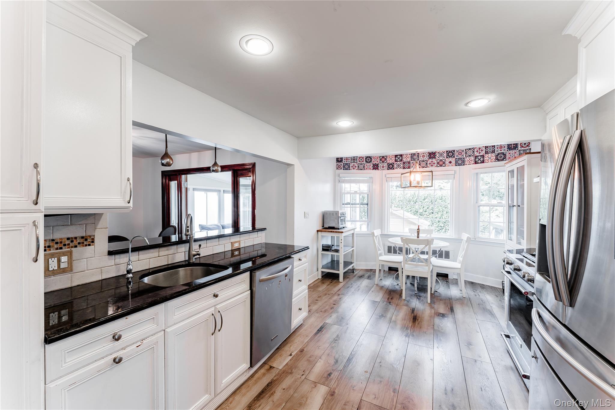 #7 photo, 575 Cornwell Avenue, Malverne , NY 11565