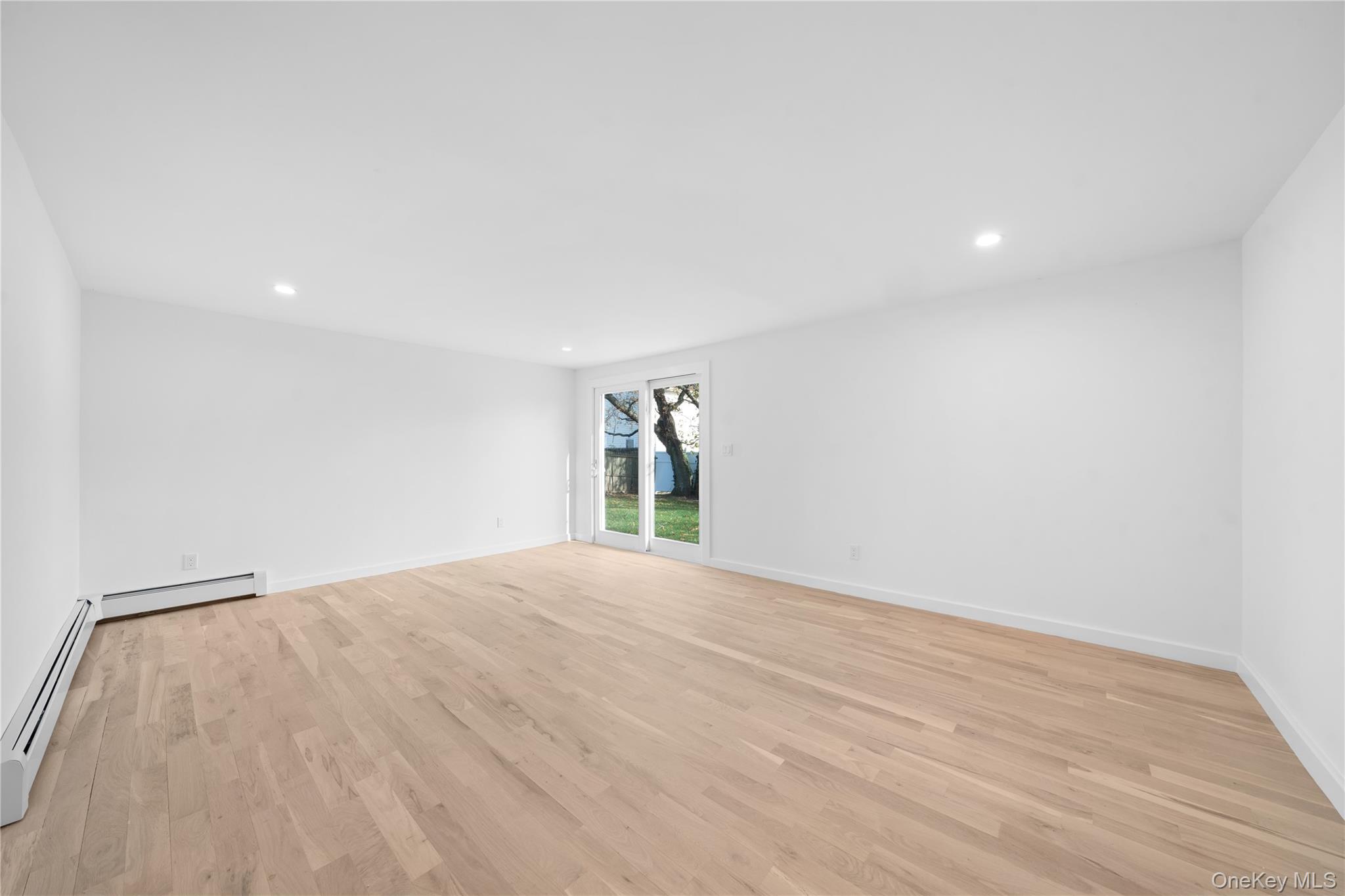 #12 photo, 61 Lincoln Avenue, サフォーク郡 Deer Park , NY 11729