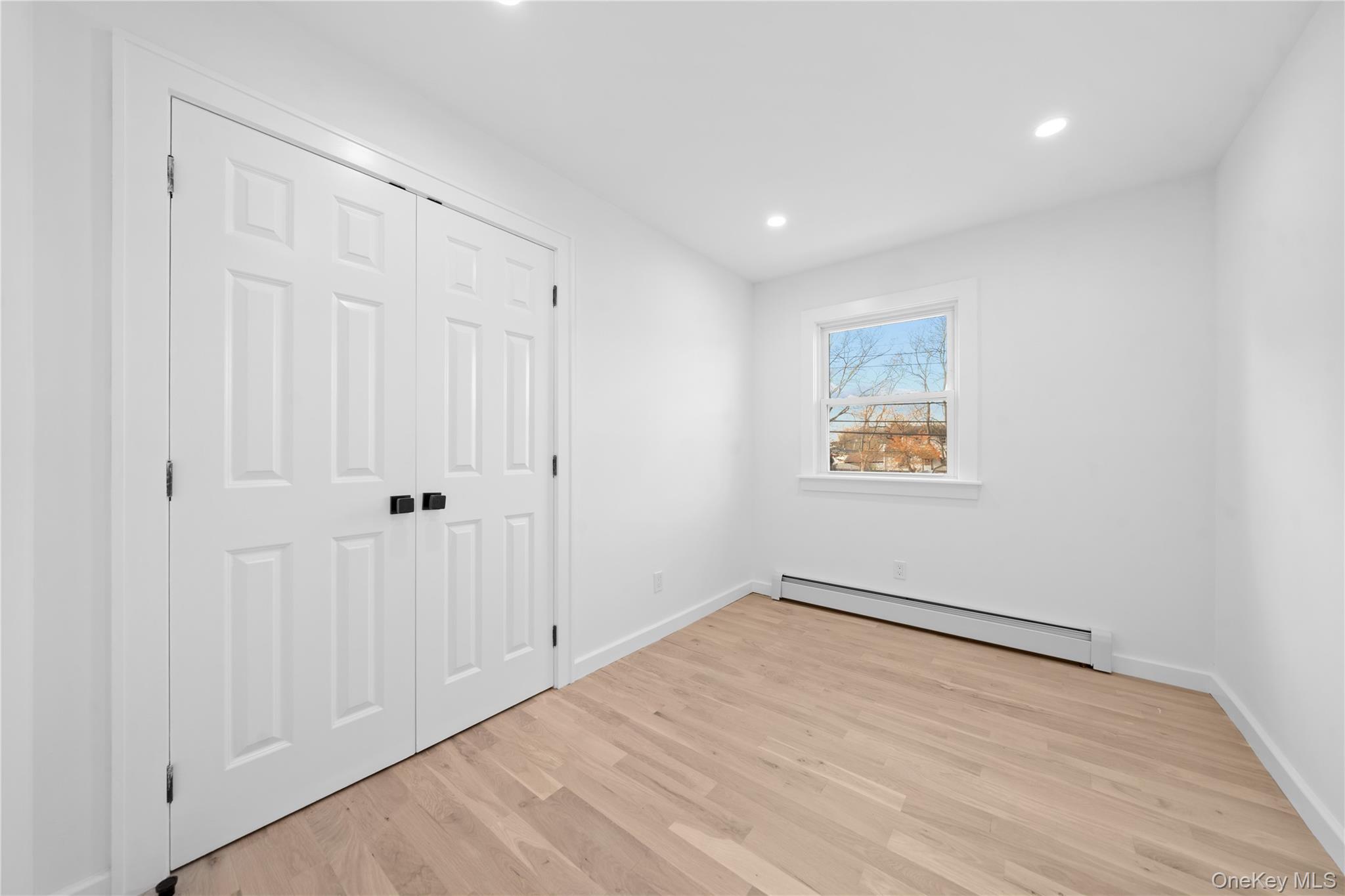 #16 photo, 61 Lincoln Avenue, サフォーク郡 Deer Park , NY 11729