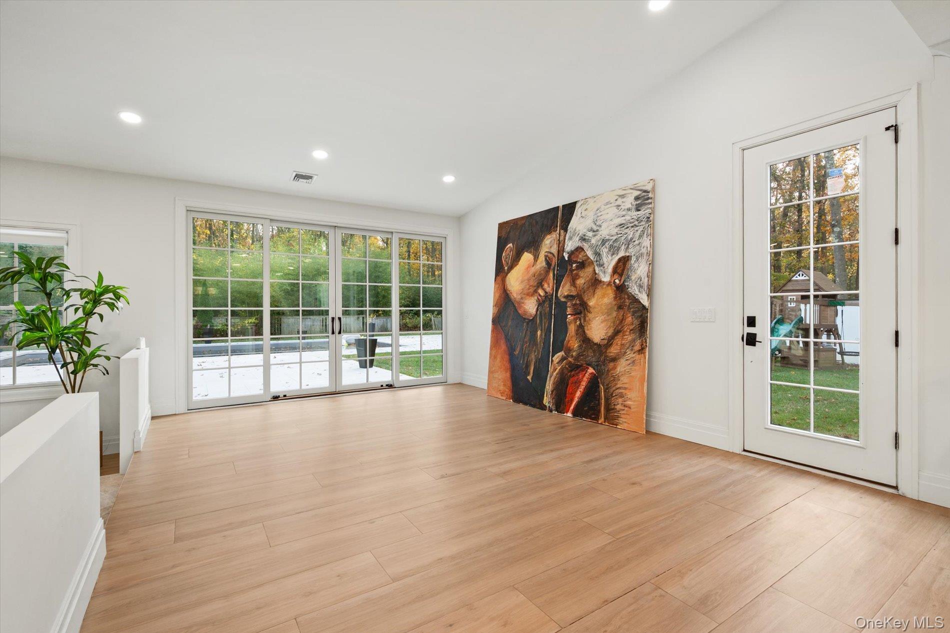 #11 photo, 7 Barrington Place, Melville , NY 11747