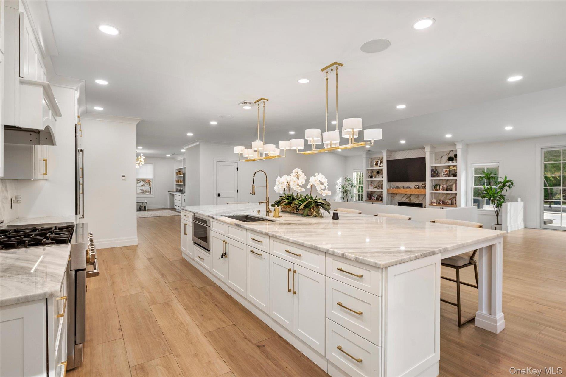 #14 photo, 7 Barrington Place, Melville , NY 11747