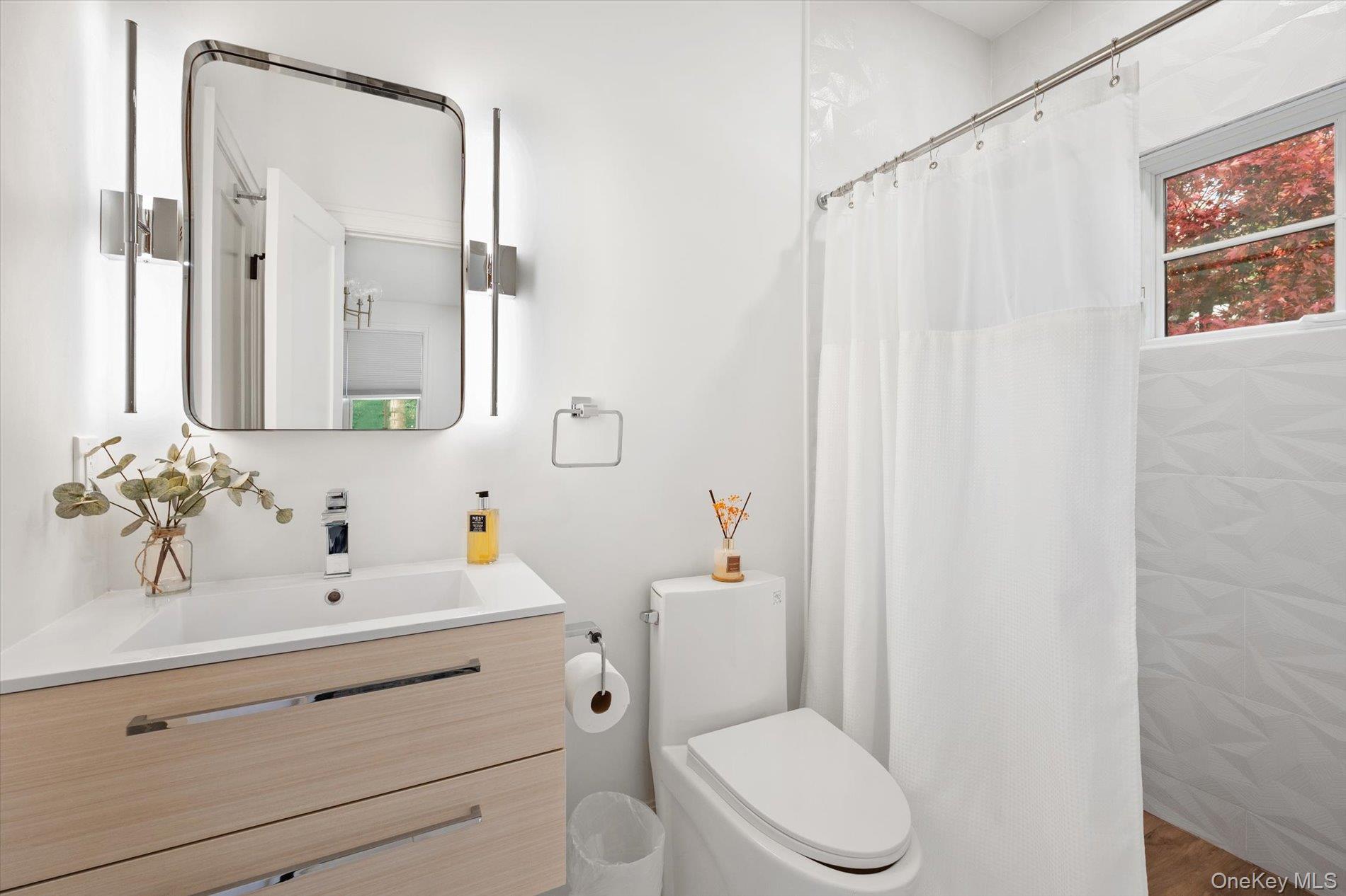 #20 photo, 7 Barrington Place, Melville , NY 11747