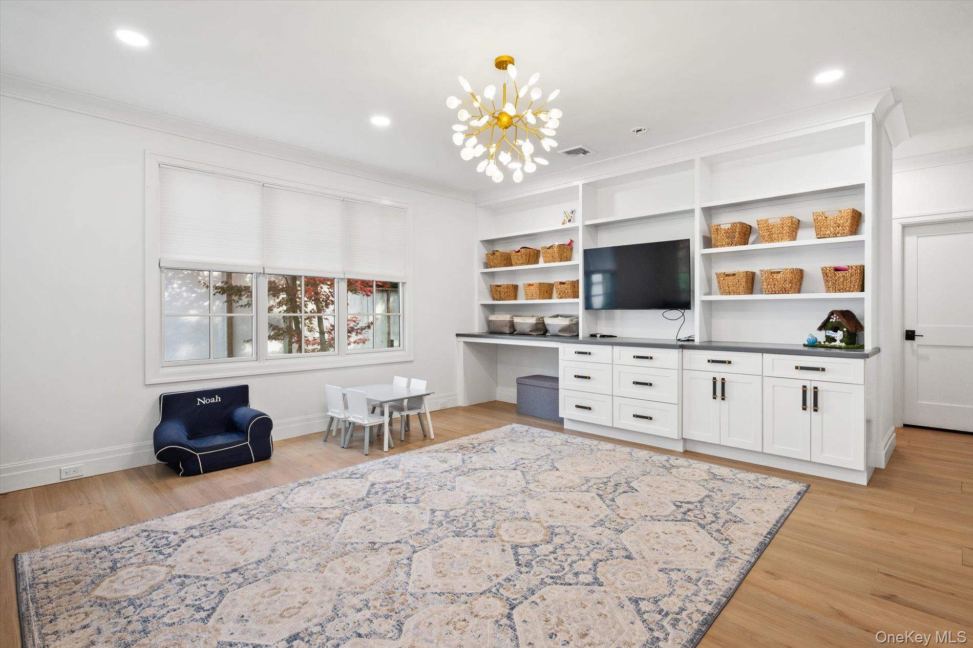 #8 photo, 7 Barrington Place, Melville , NY 11747