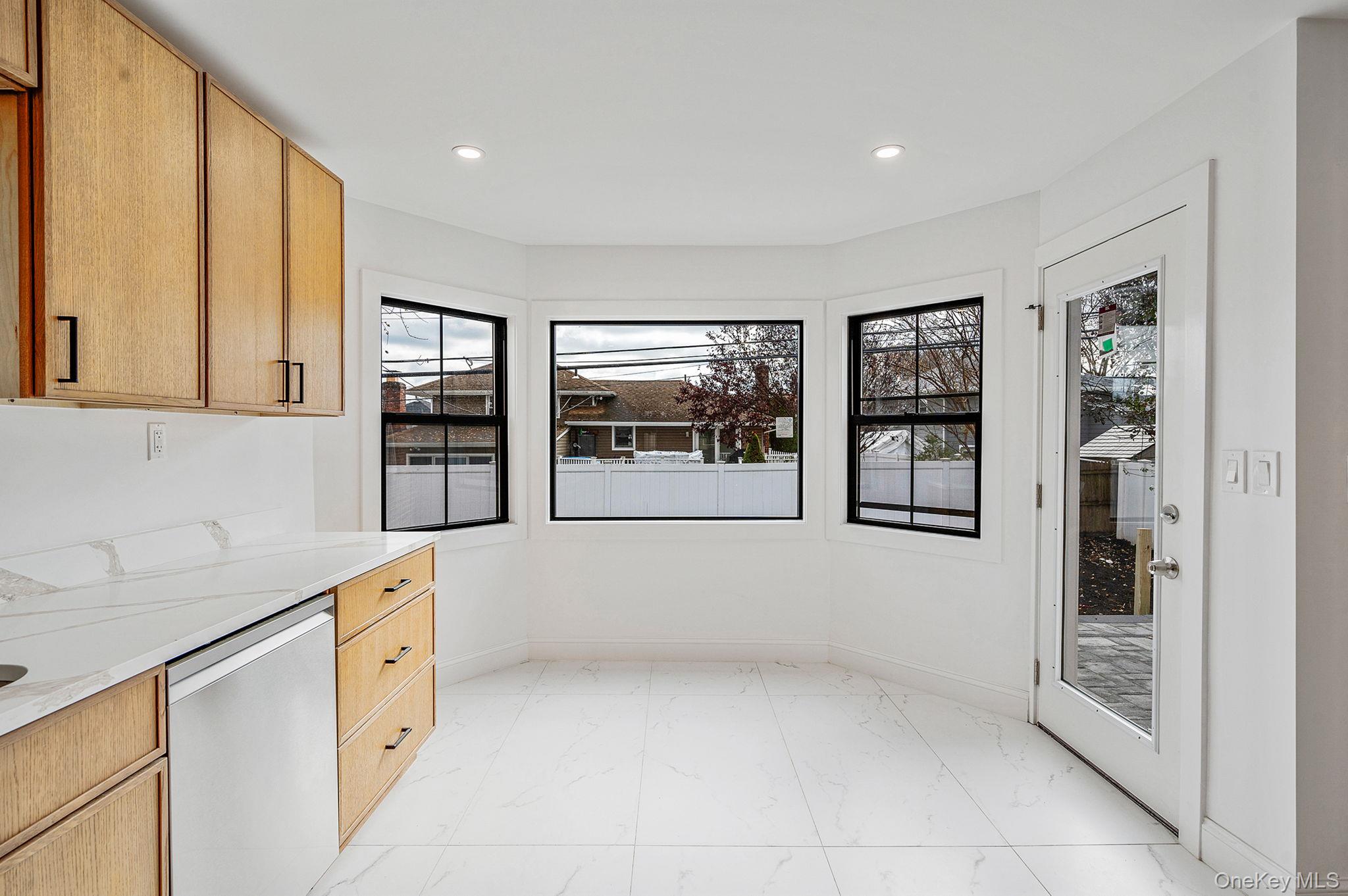 #17 photo, 556 N Suffolk Avenue, Massapequa , NY 11758