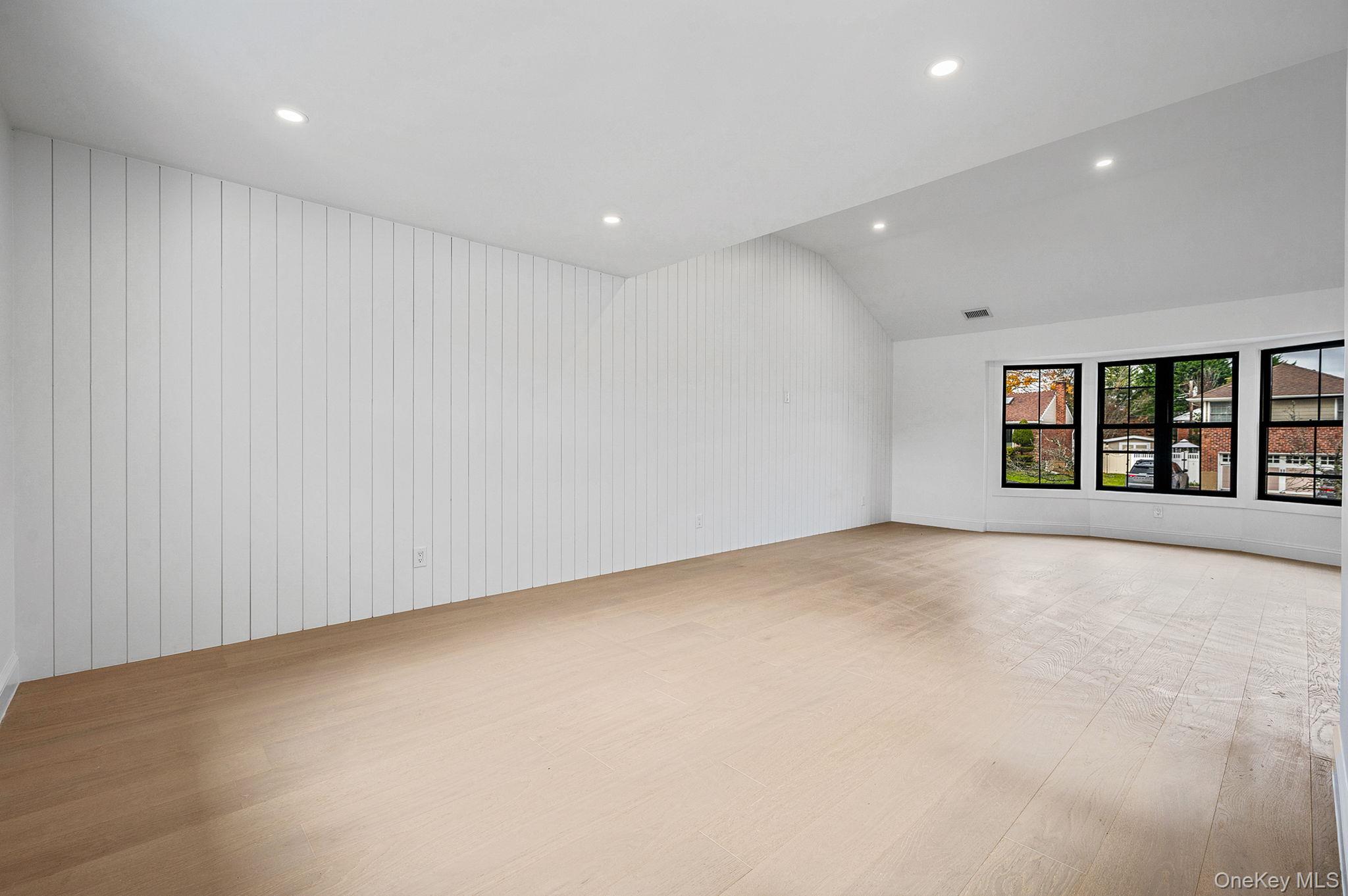 #8 photo, 556 N Suffolk Avenue, Massapequa , NY 11758