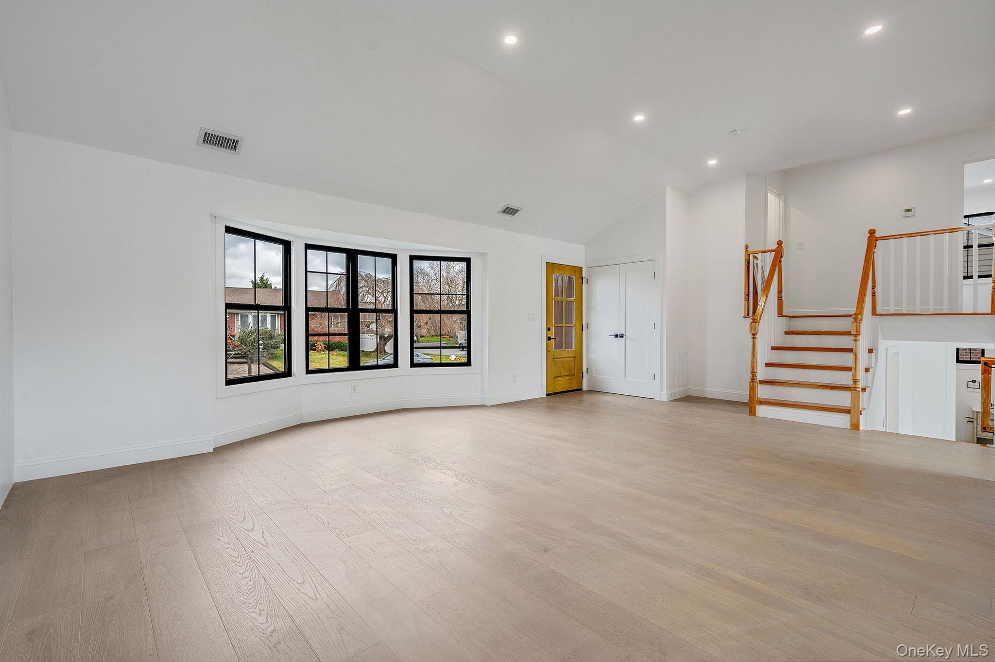 #9 photo, 556 N Suffolk Avenue, Massapequa , NY 11758