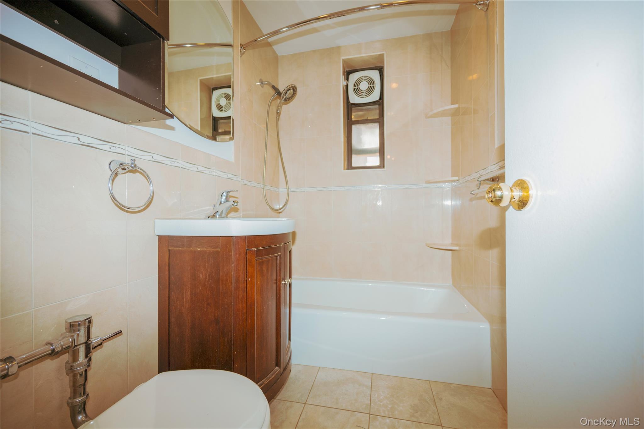 #19 photo, 33-44 Junction Boulevard, Jackson Heights , NY 11372