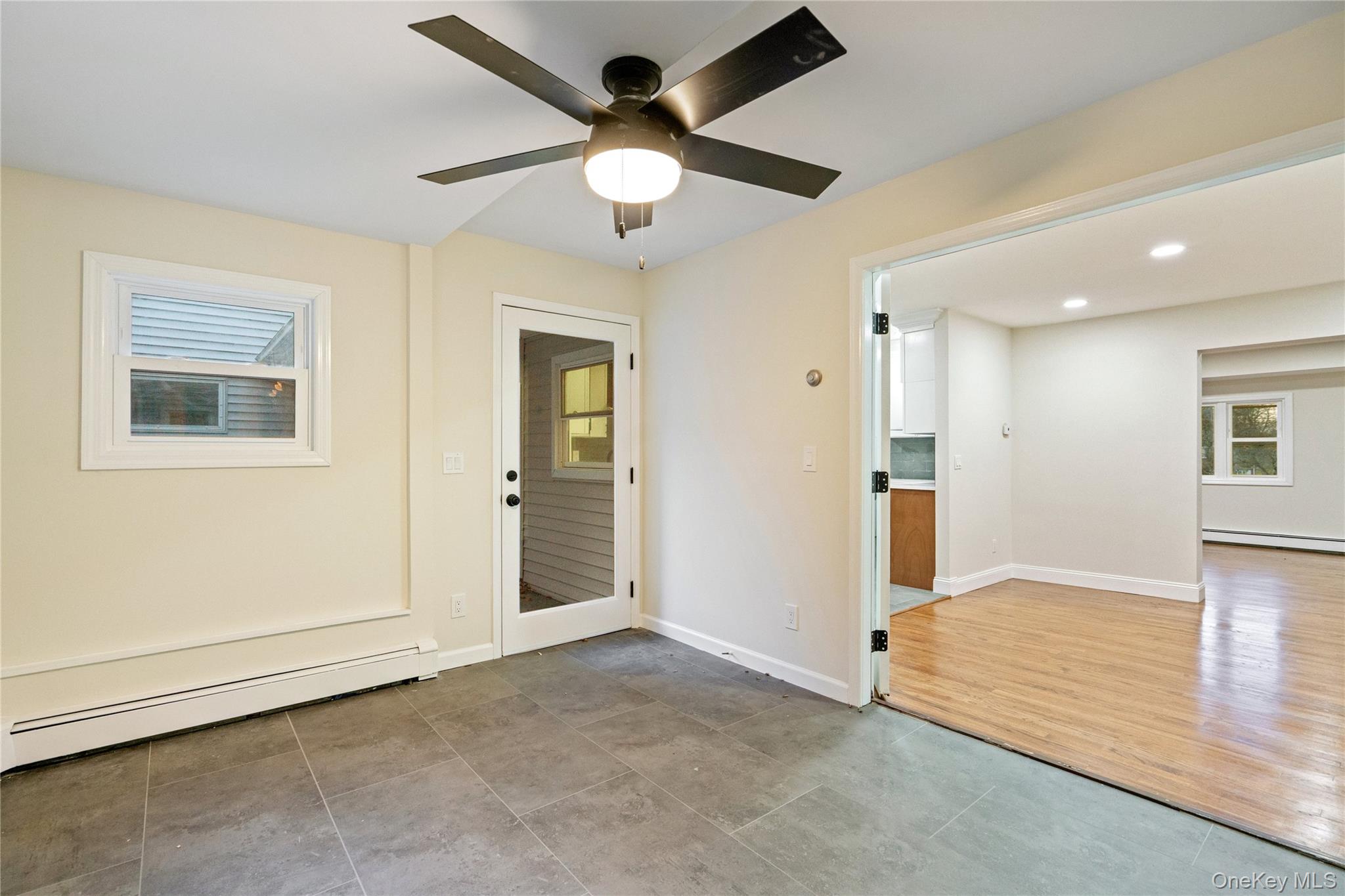 #17 photo, 434 W Main Street, Huntington , NY 11743