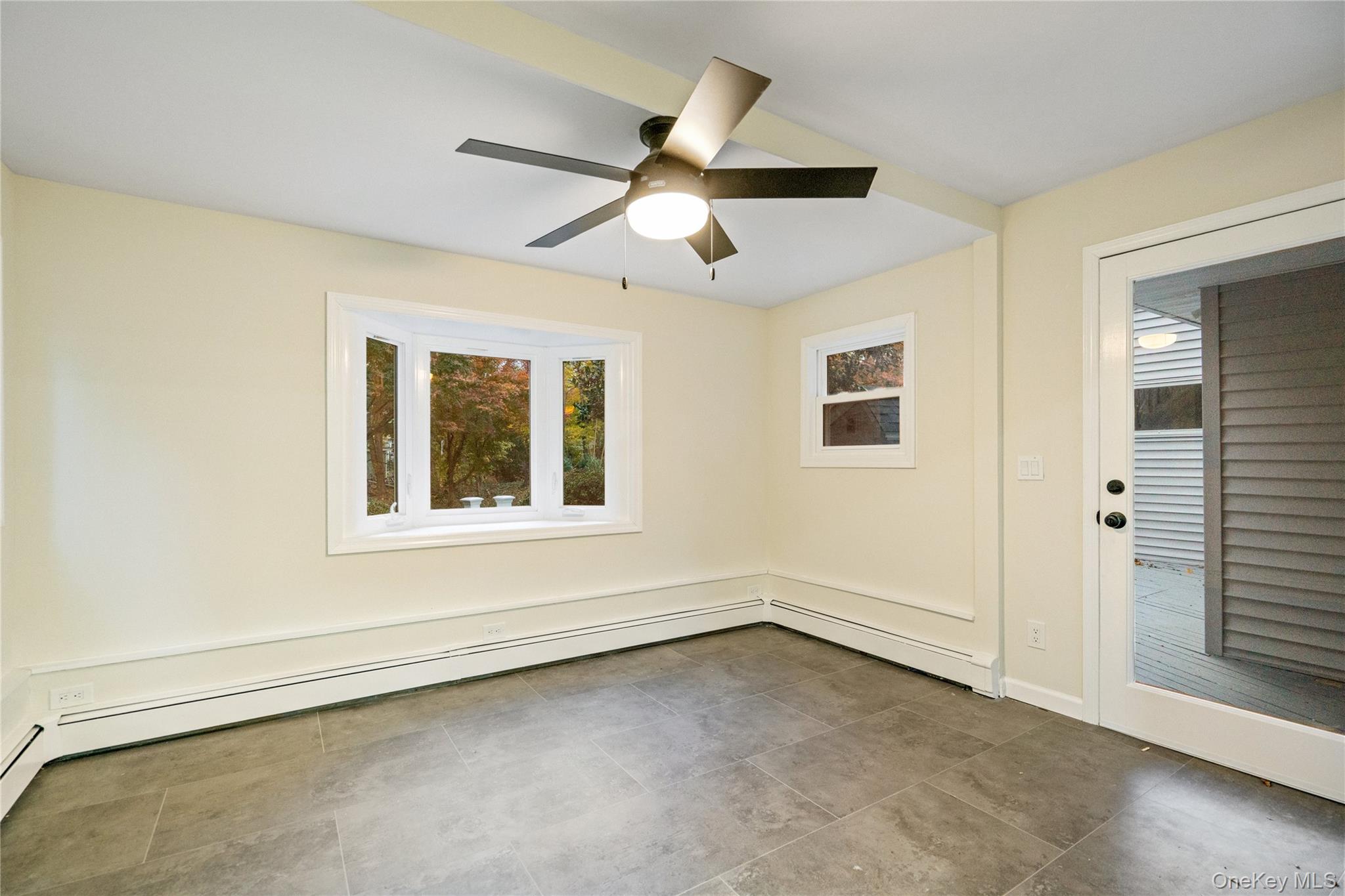 #19 photo, 434 W Main Street, Huntington , NY 11743