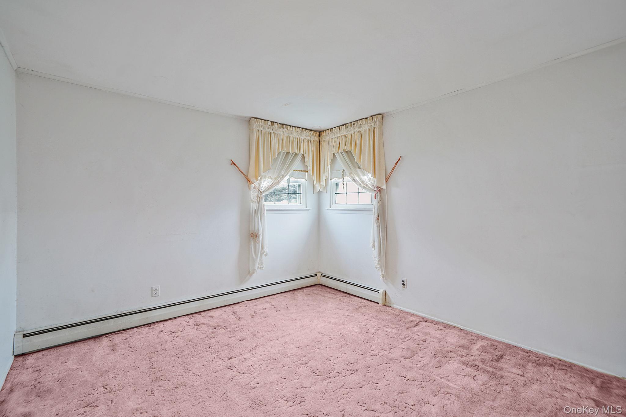 #12 photo, 98 Rose Place, サフォーク郡 Selden , NY 11784