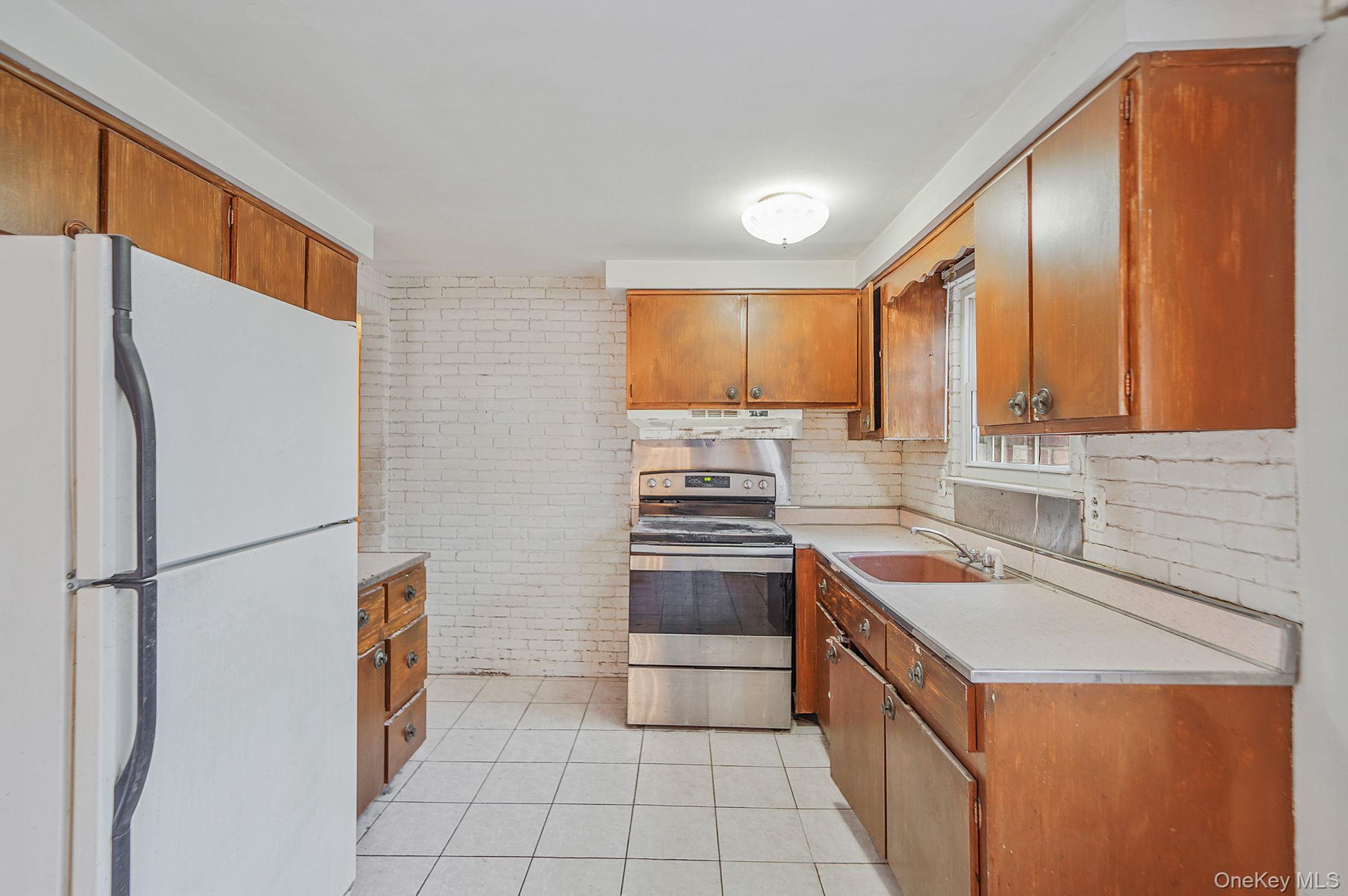 #7 photo, 98 Rose Place, サフォーク郡 Selden , NY 11784