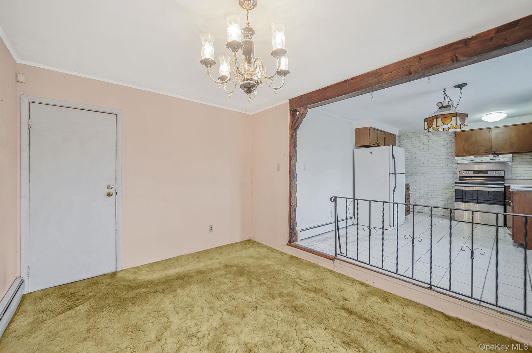 #9 photo, 98 Rose Place, サフォーク郡 Selden , NY 11784