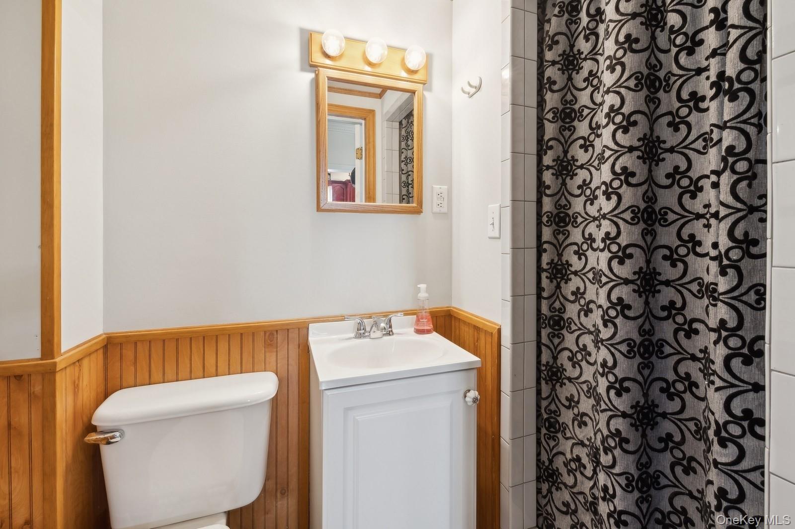 #4 photo, 1541 Overing Street, Bronx , NY 10461